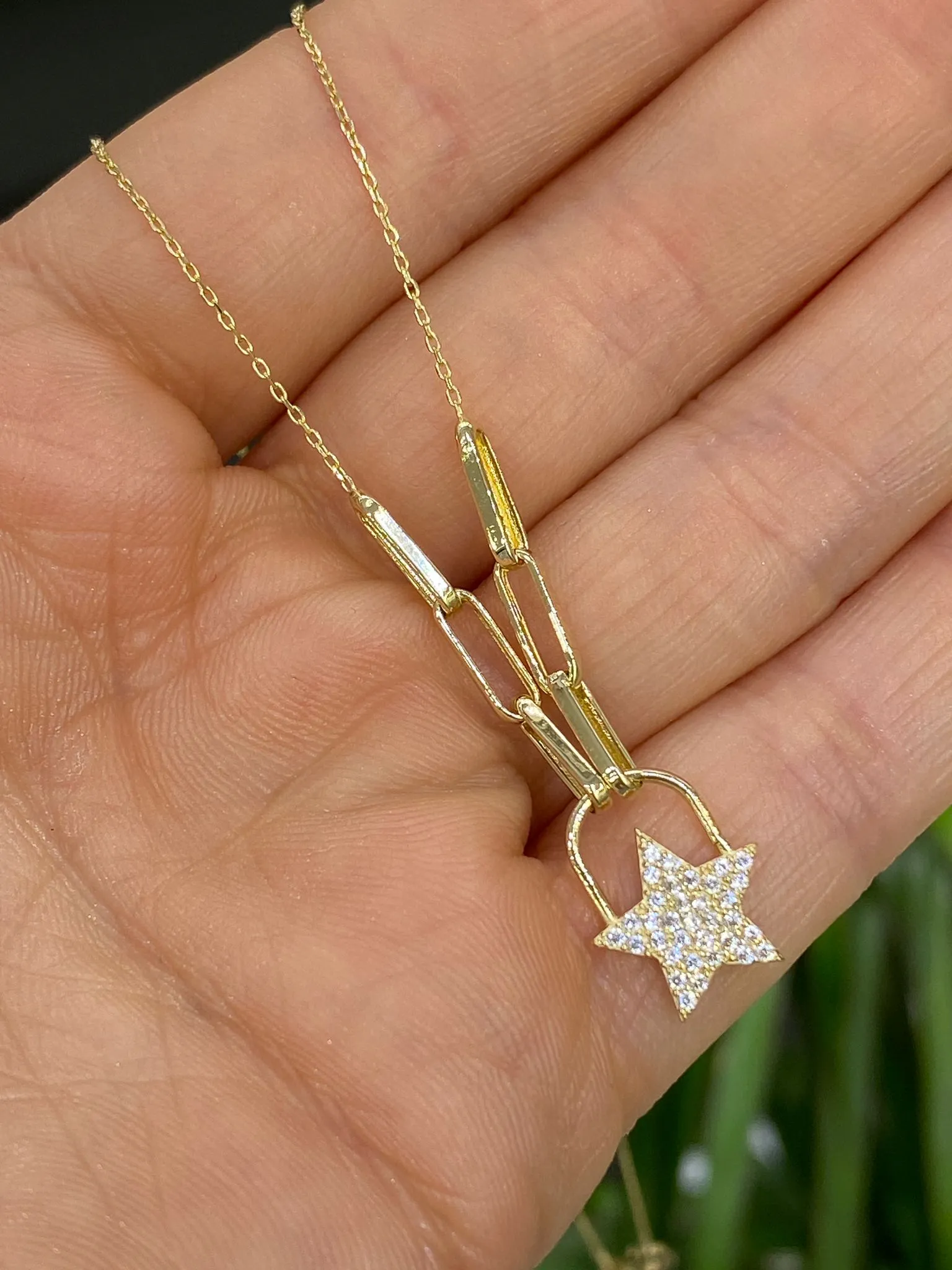 Favori Marka Yıldız Model Kolye