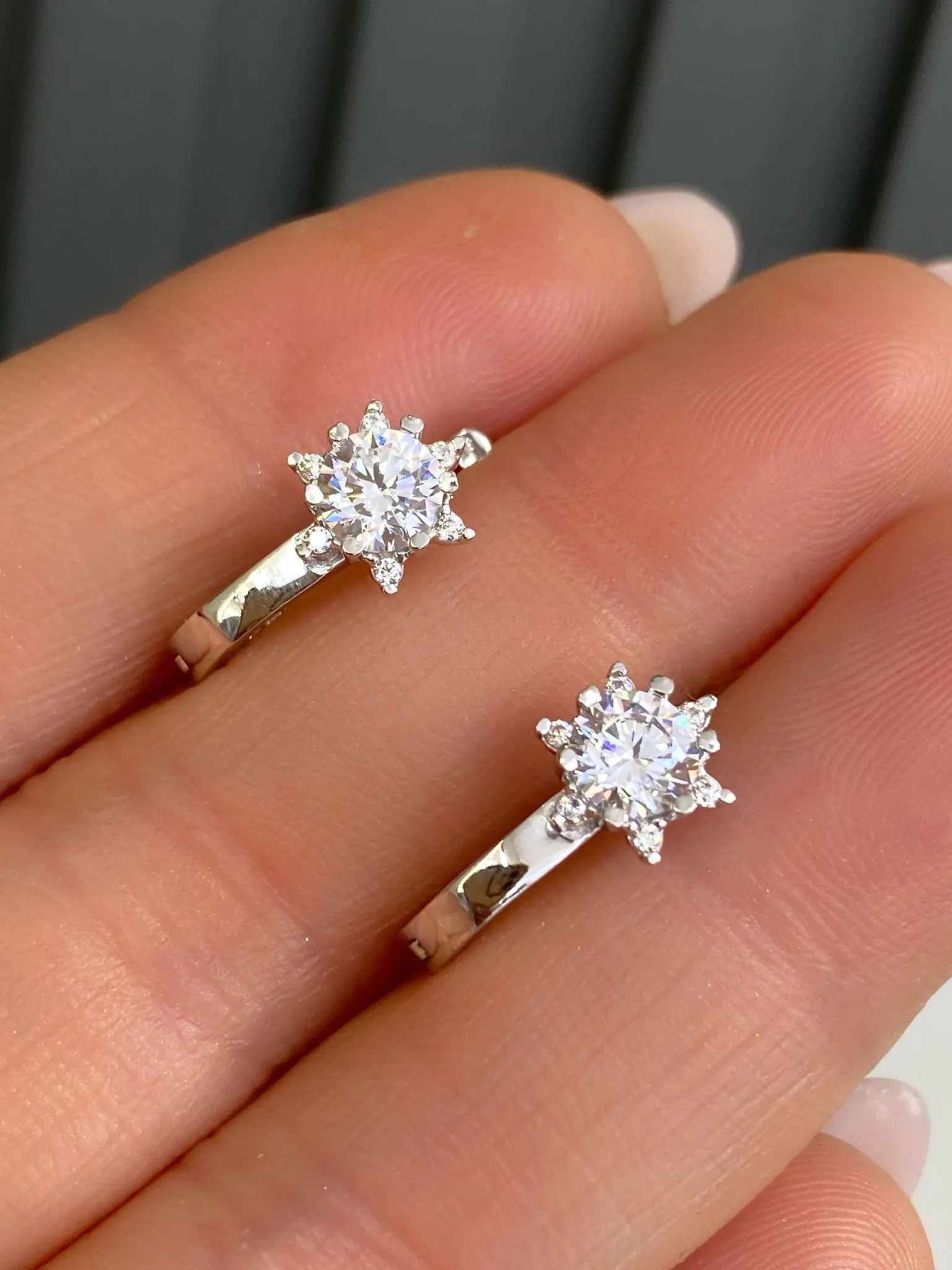 Favori Marka Lotus Çiçeği Model Küpe