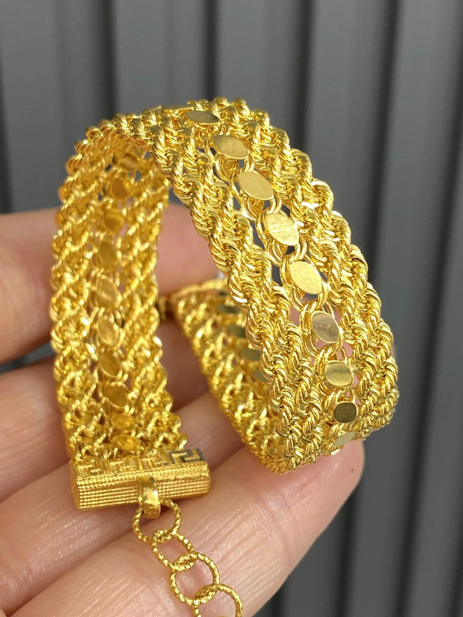 Favori Marka Halat Model Bileklik