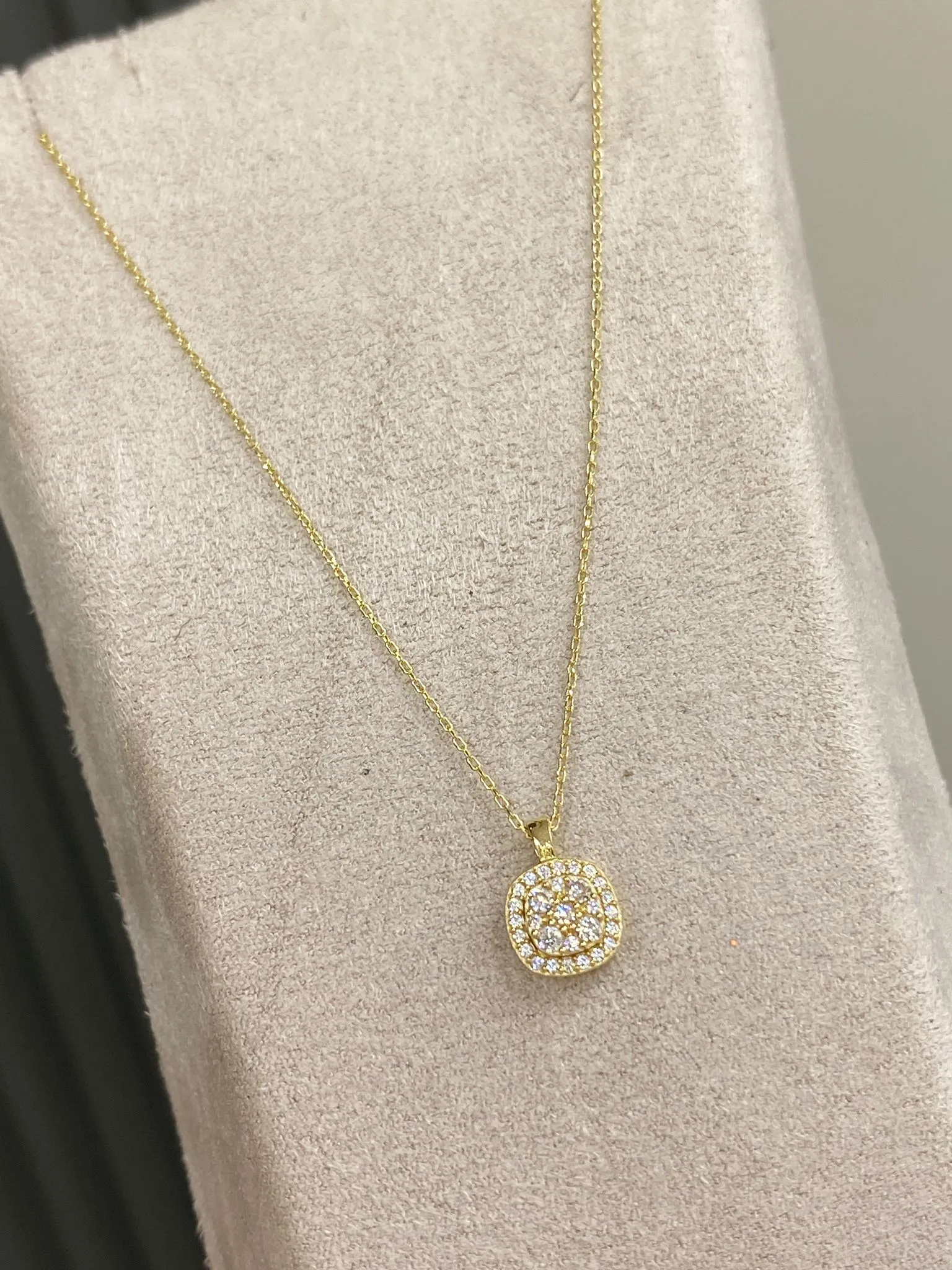 Favori Marka Baget Model Kolye