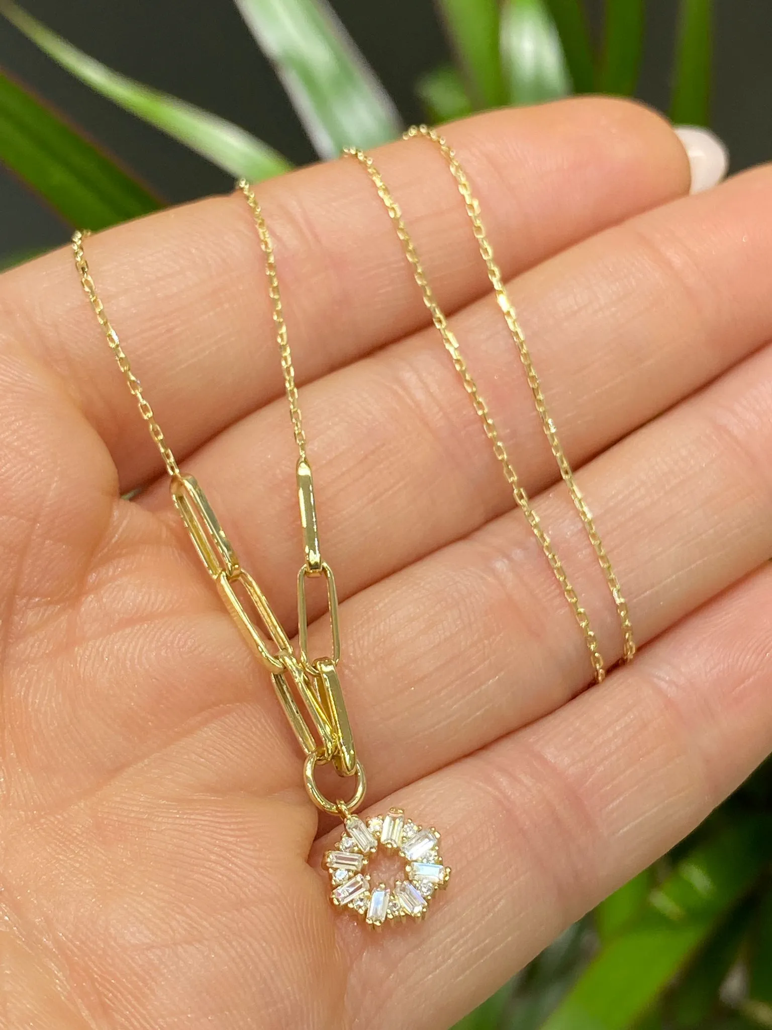 Favori Marka Kar Tanesi Model Kolye