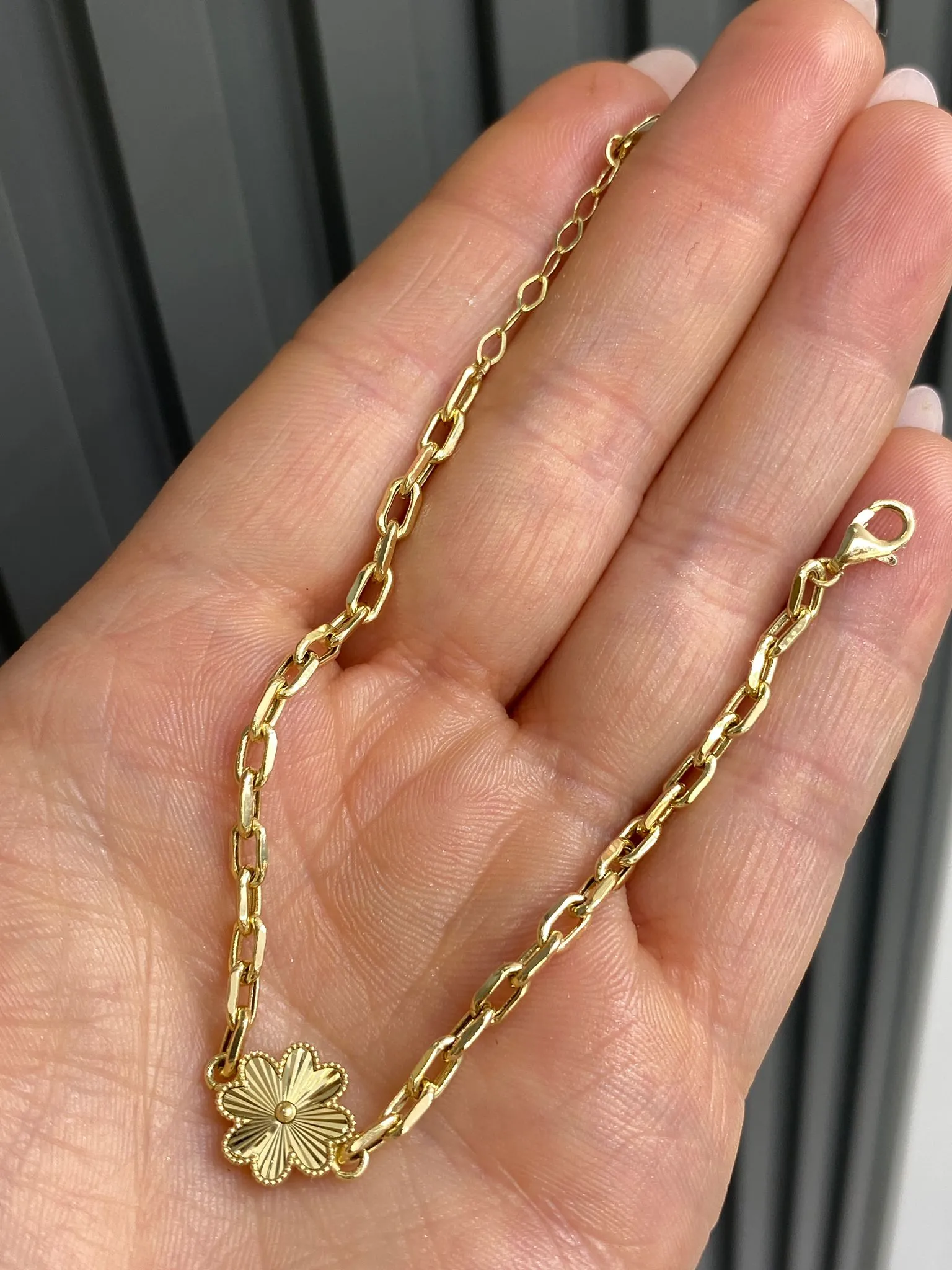 Favori Marka Yonca Model Bileklik