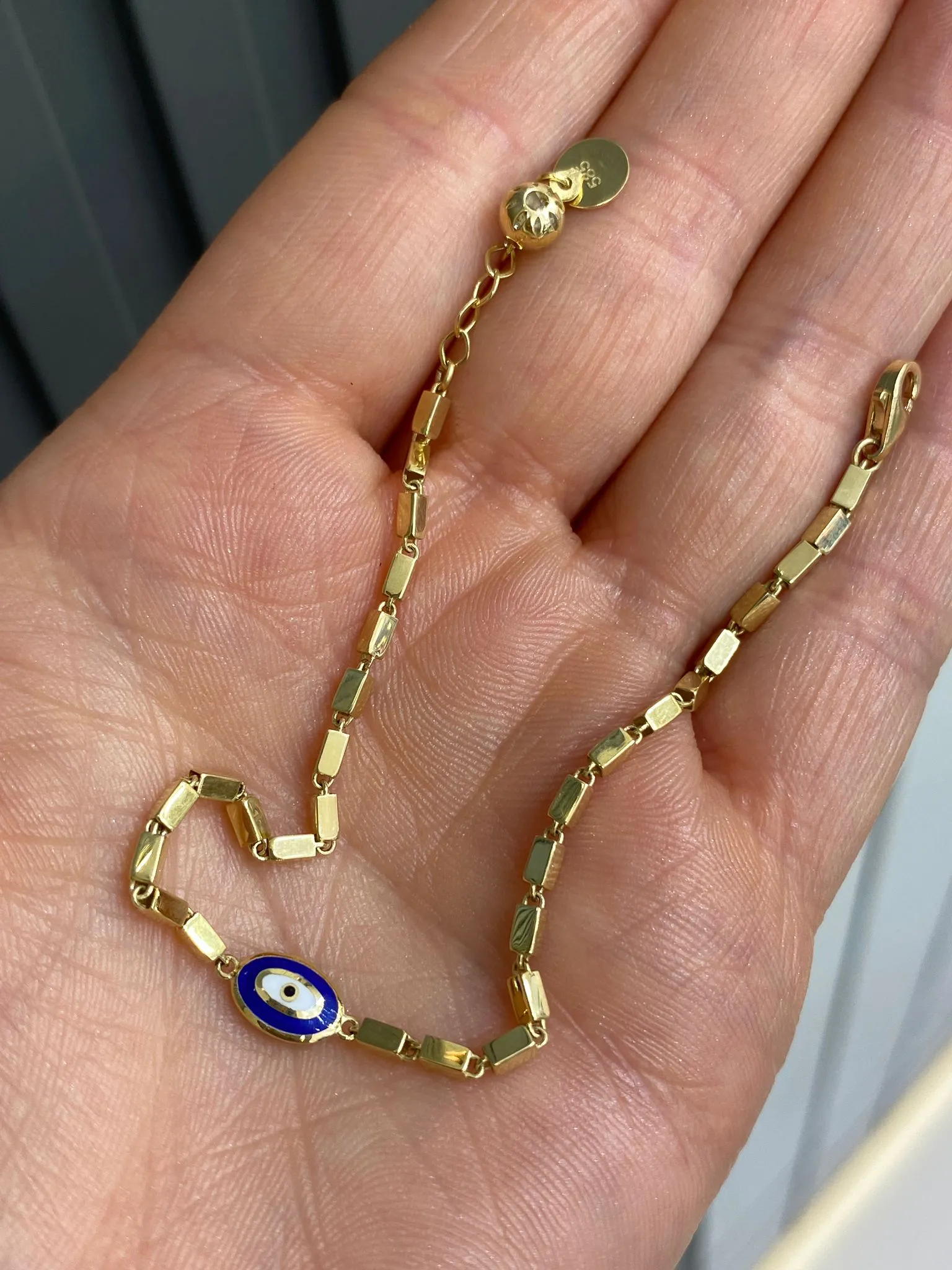 Favori Marka Mineli Model Bileklik