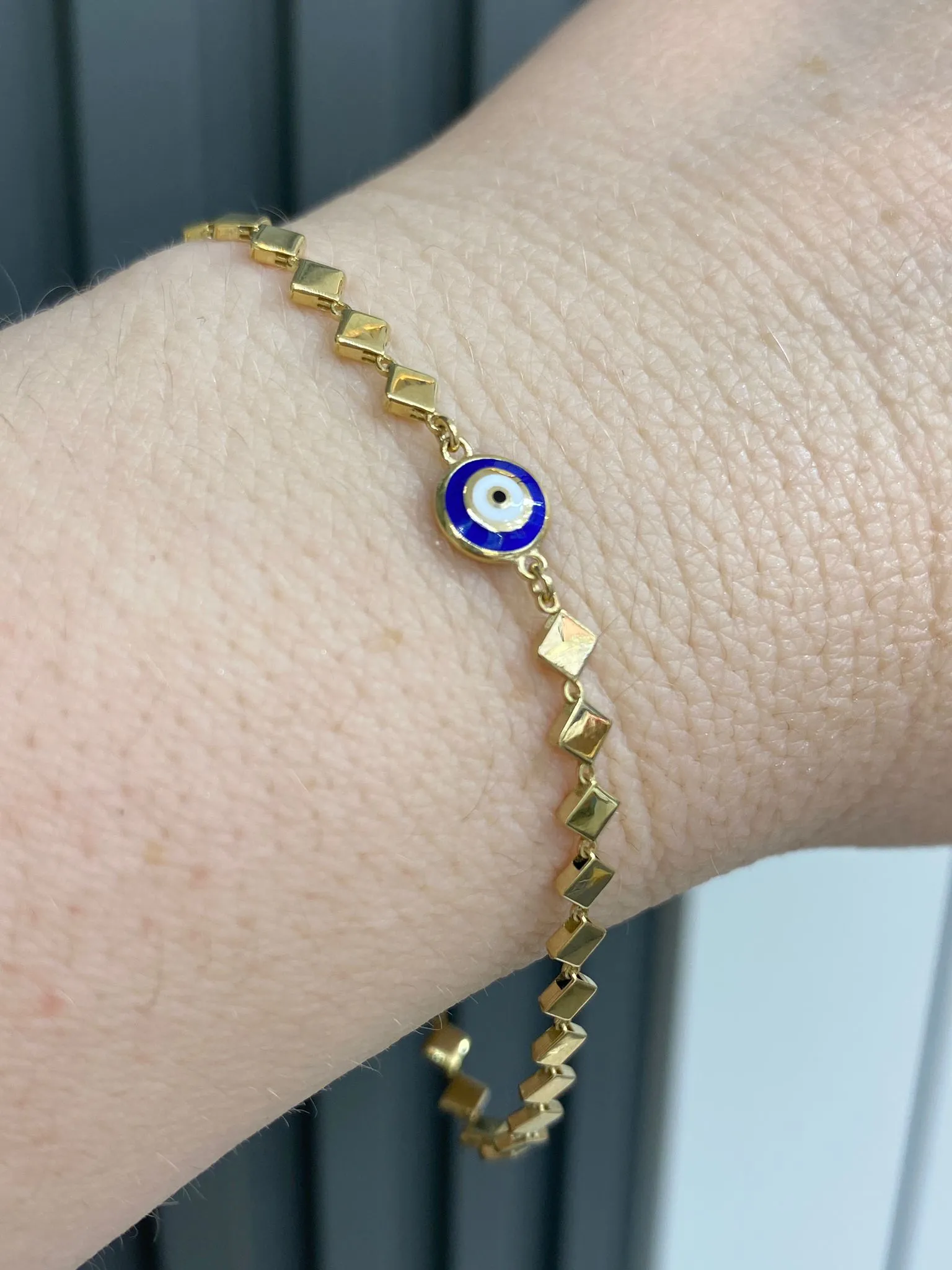 Favori Marka Mineli Model Bileklik