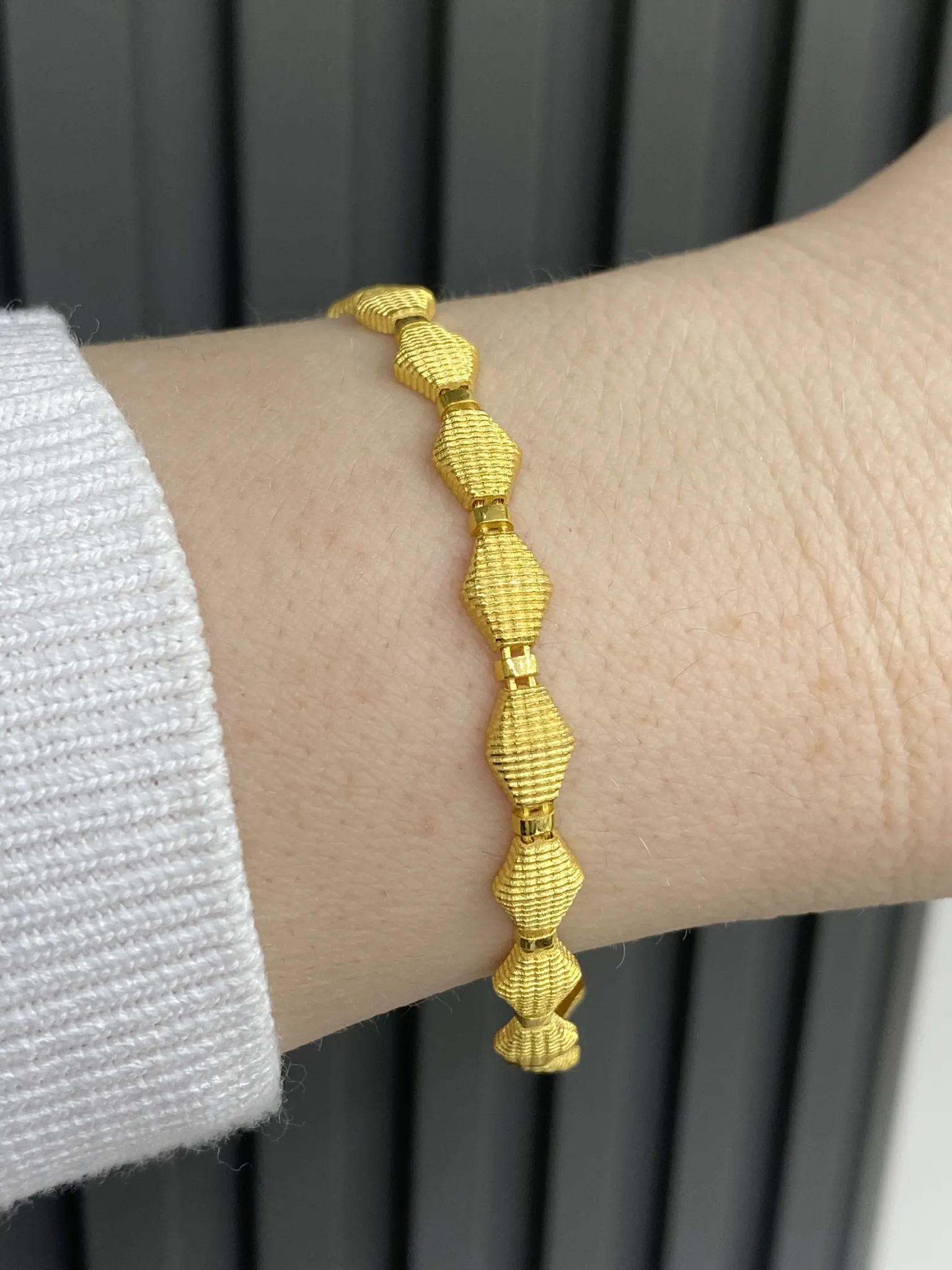 Favori Marka Sarı Renk Bileklik