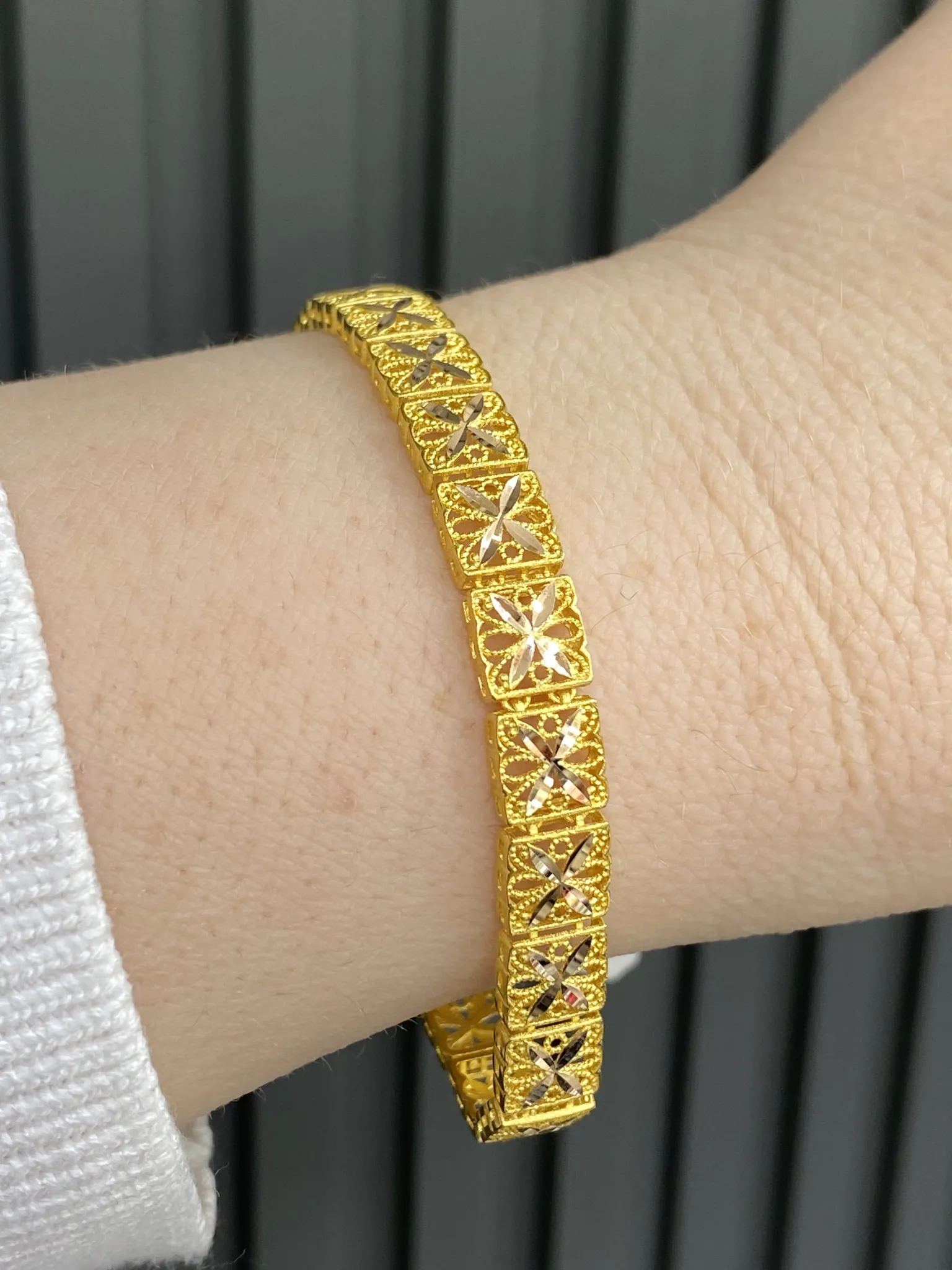 Favori Marka İtalyan Model Sarı Bileklik