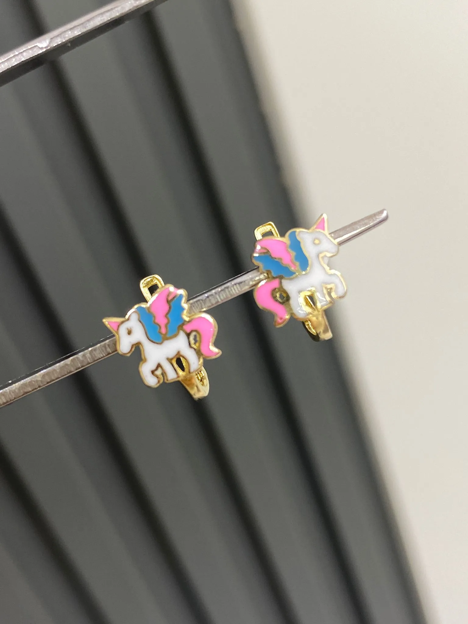 Favori Marka Çocuk Model Küpe