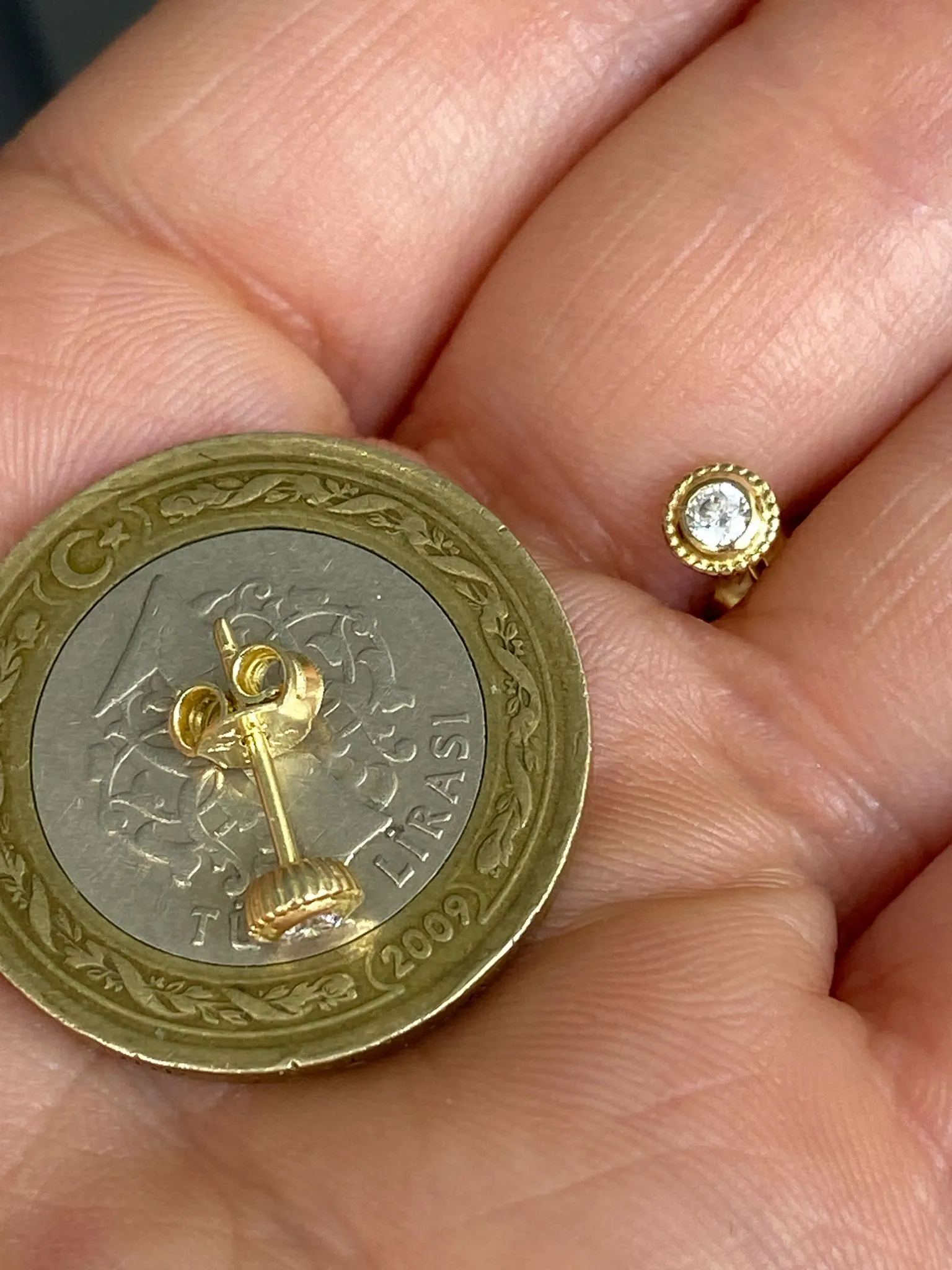 Favori Marka Tektaş Model Küpe