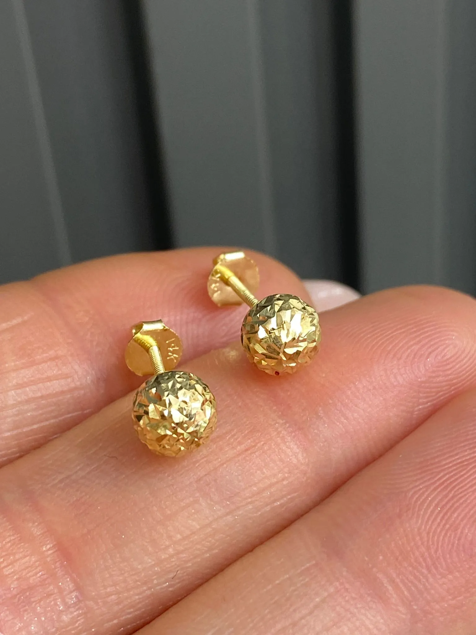 Favori Marka Top Model Küpe