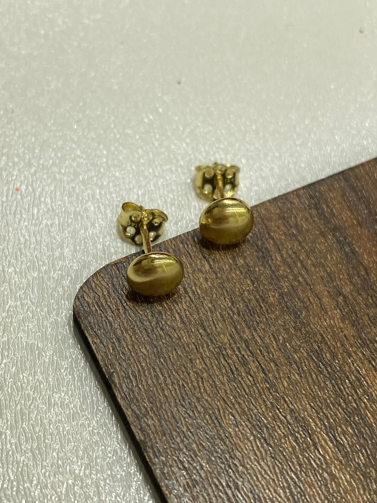 Favori Marka Top Model Küpe