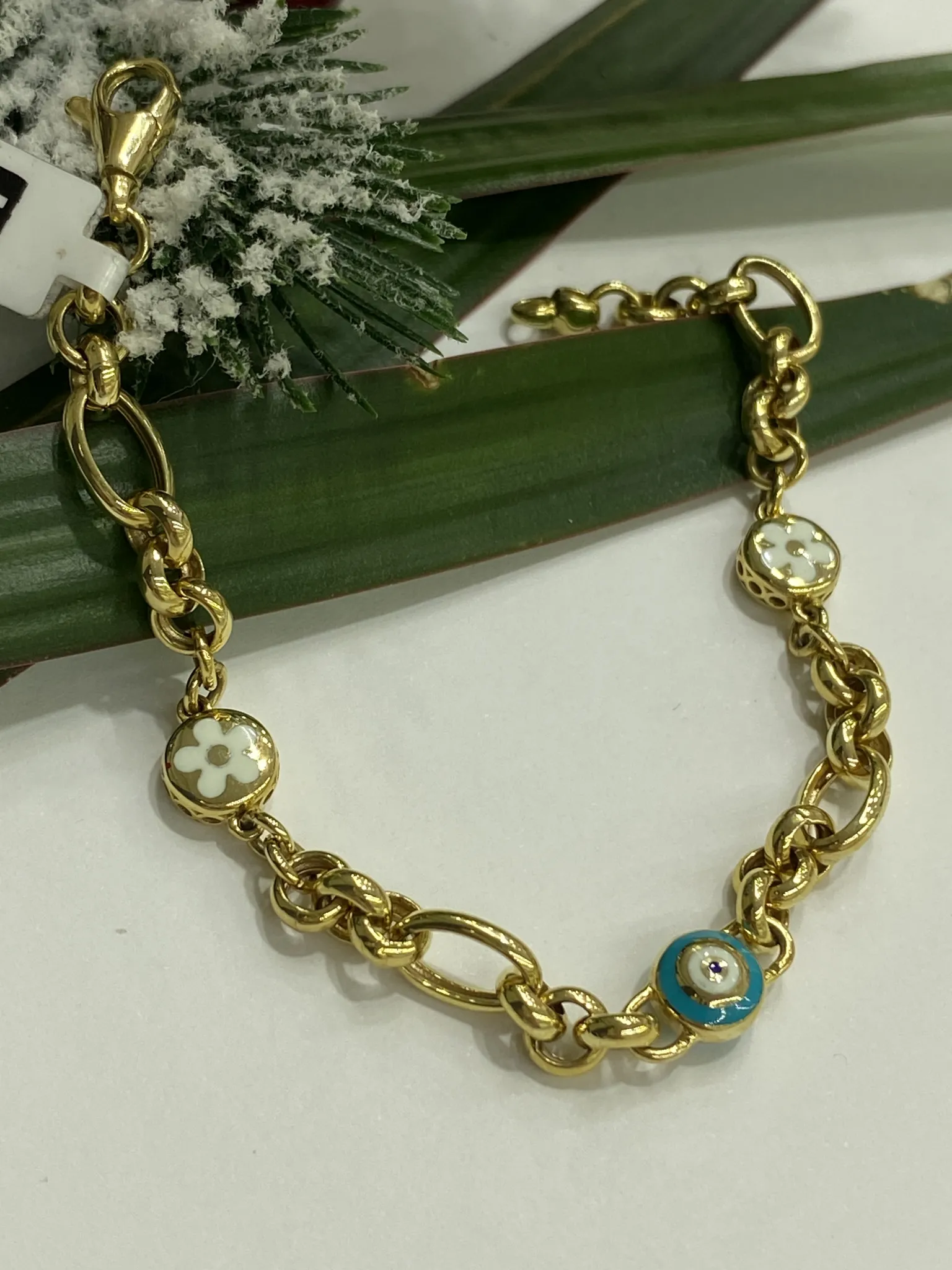 Favori Marka Mineli Model Bileklik