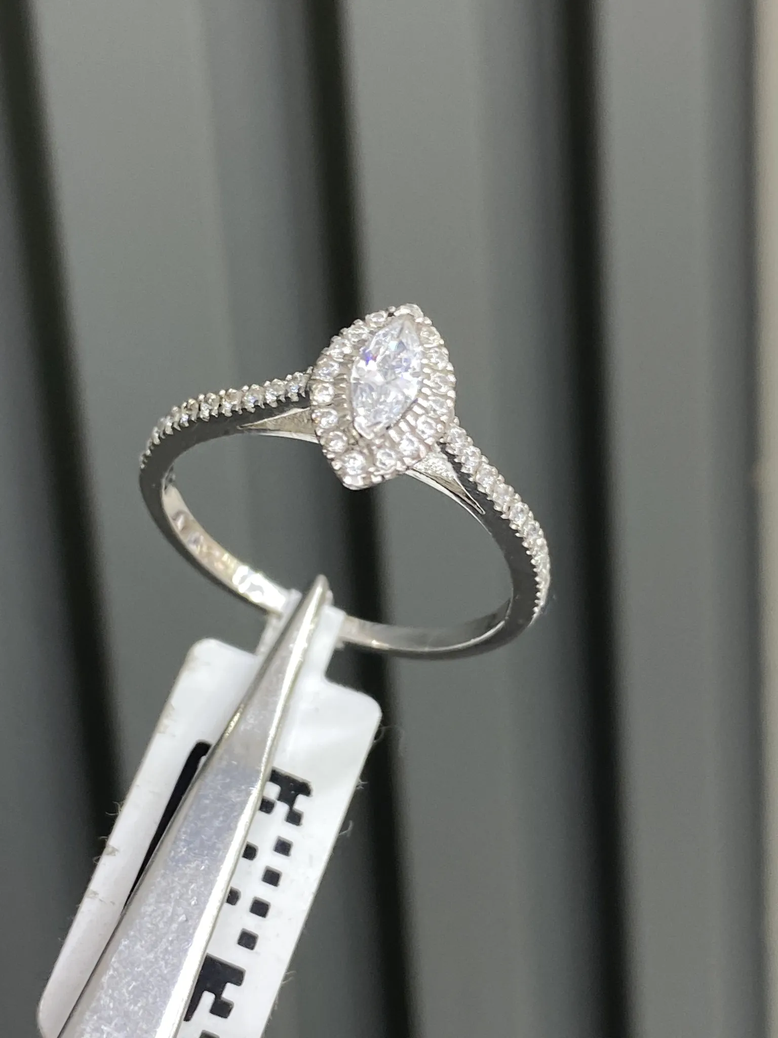 Favori Marka Damla Model Yüzük