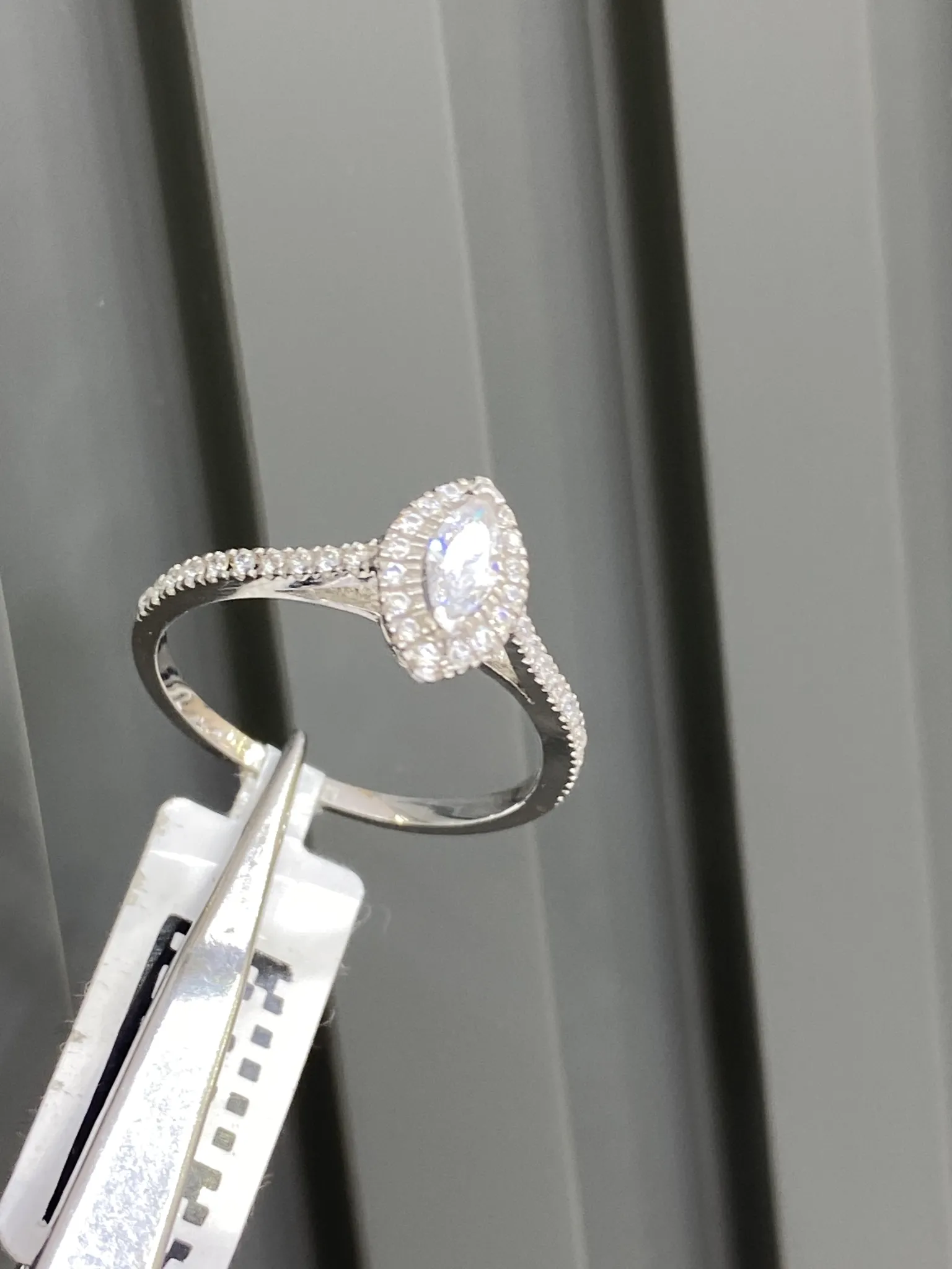 Favori Marka Damla Model Yüzük