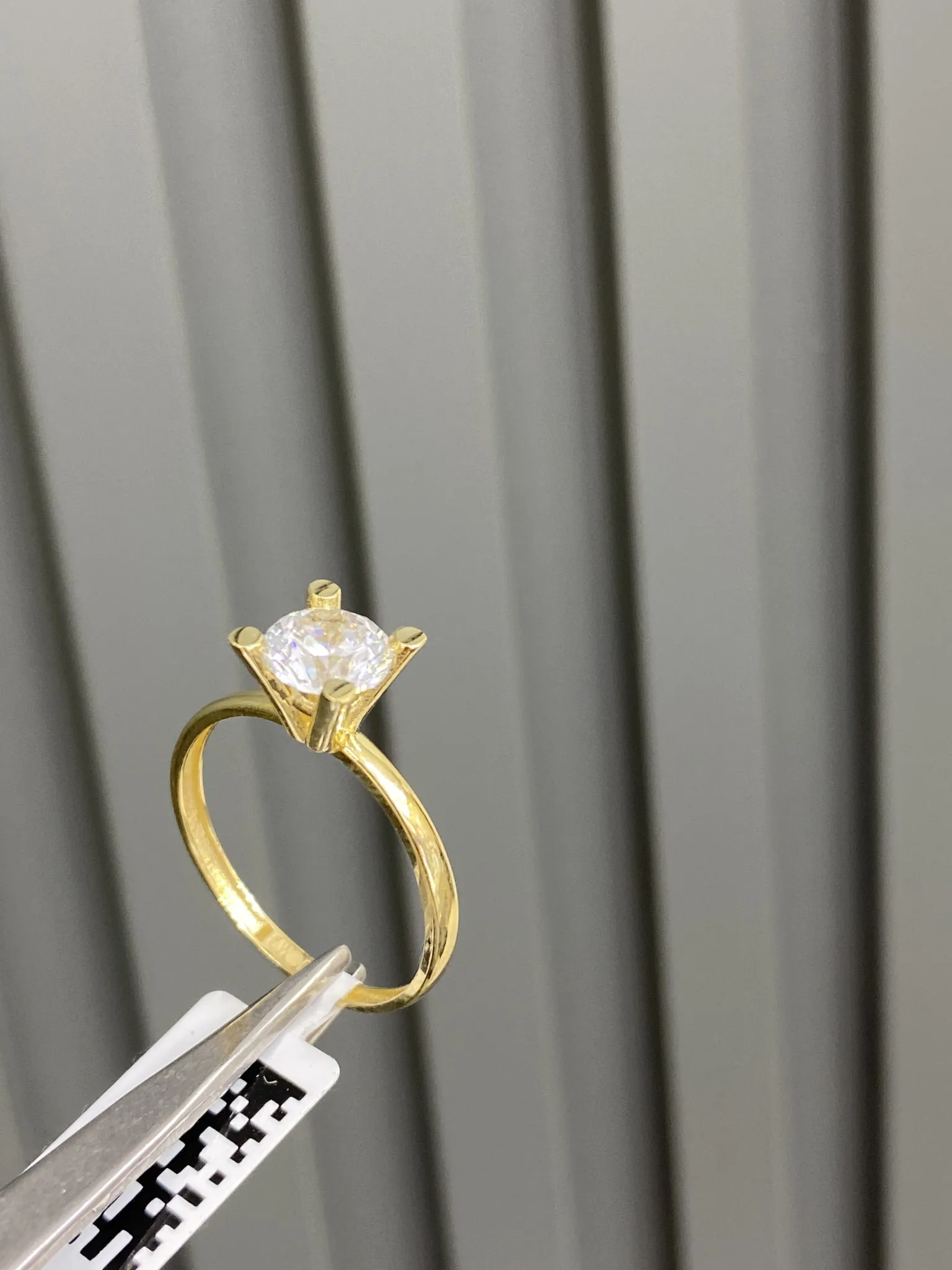 Favori Marka Tek Taş Model Yüzük