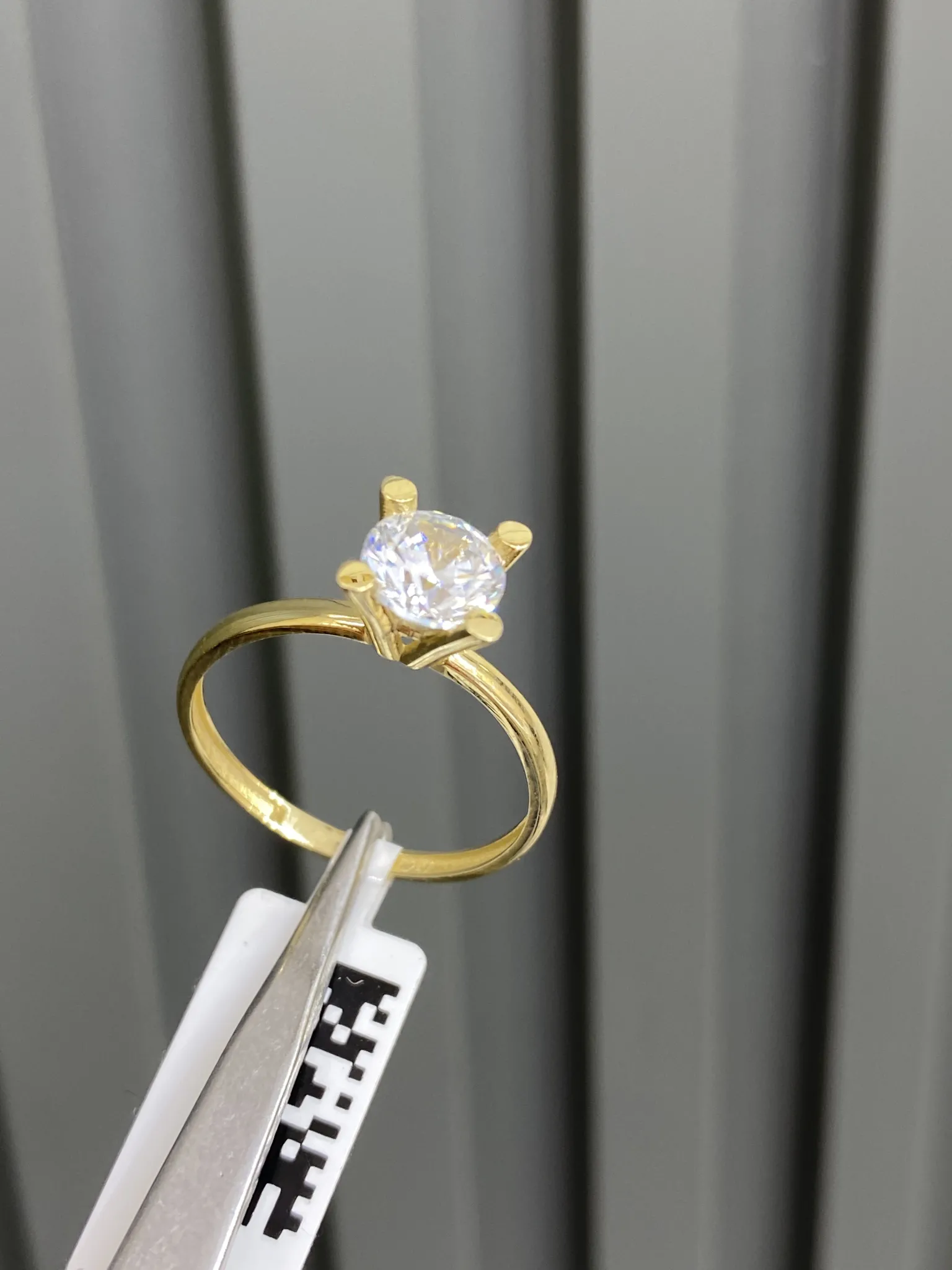 Favori Marka Tek Taş Model Yüzük