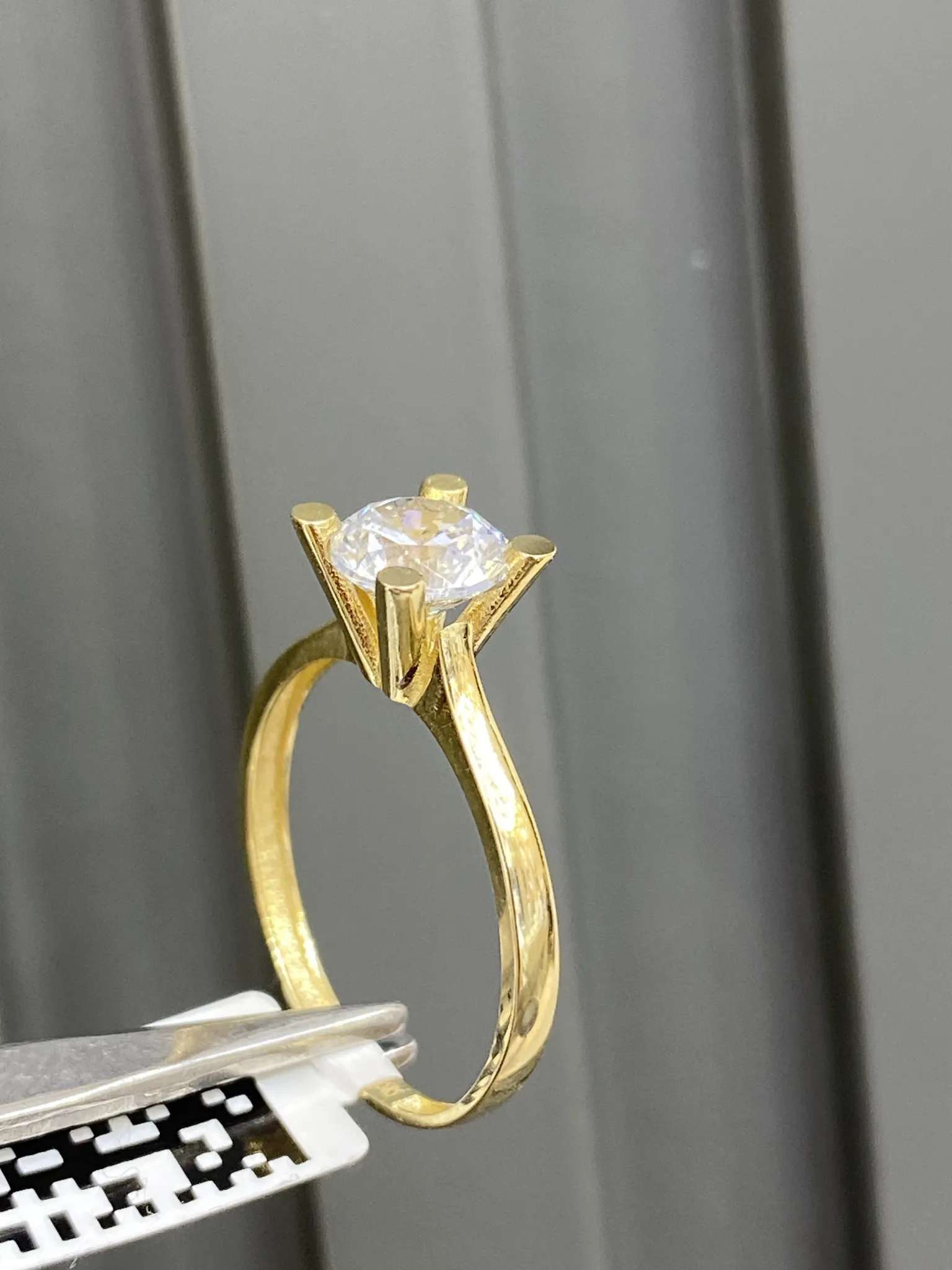 Favori Marka Tek Taş Model Yüzük