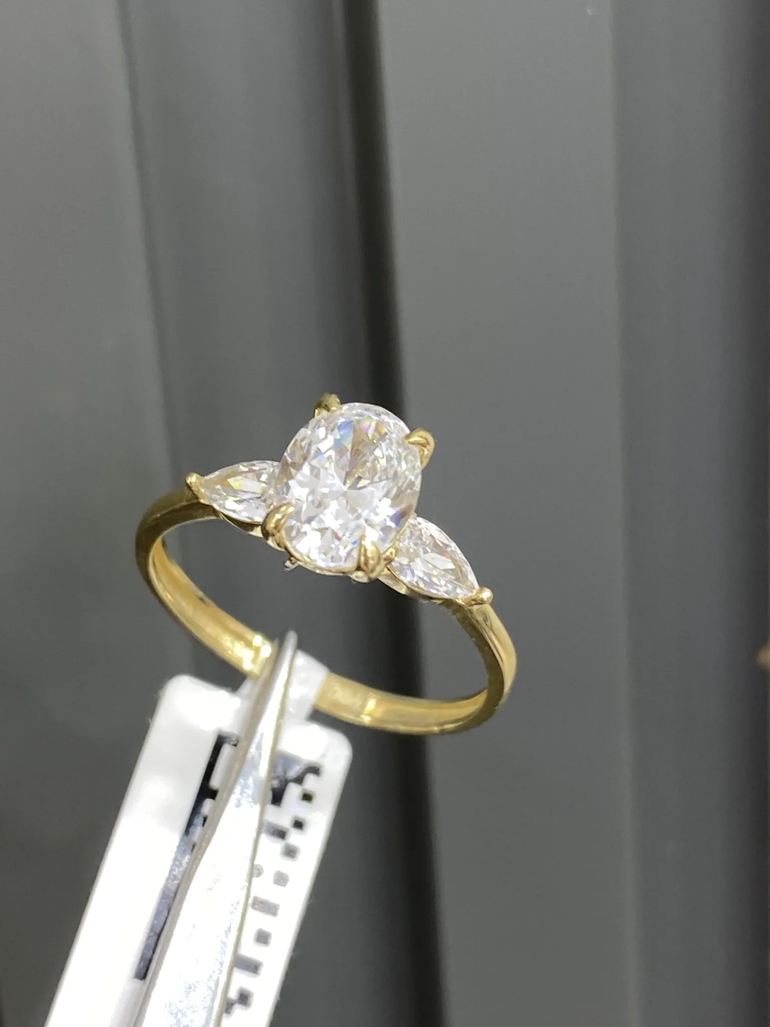 Favori Marka Oval Kesim Yüzük