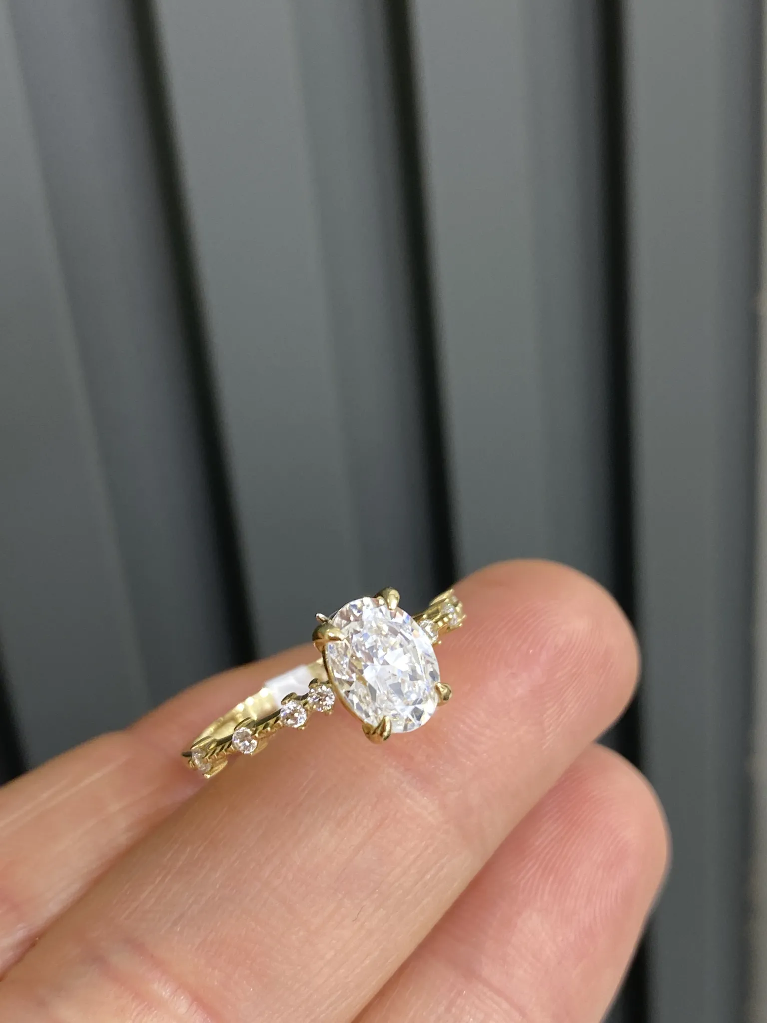 Favori Marka Oval Kesim Yüzük