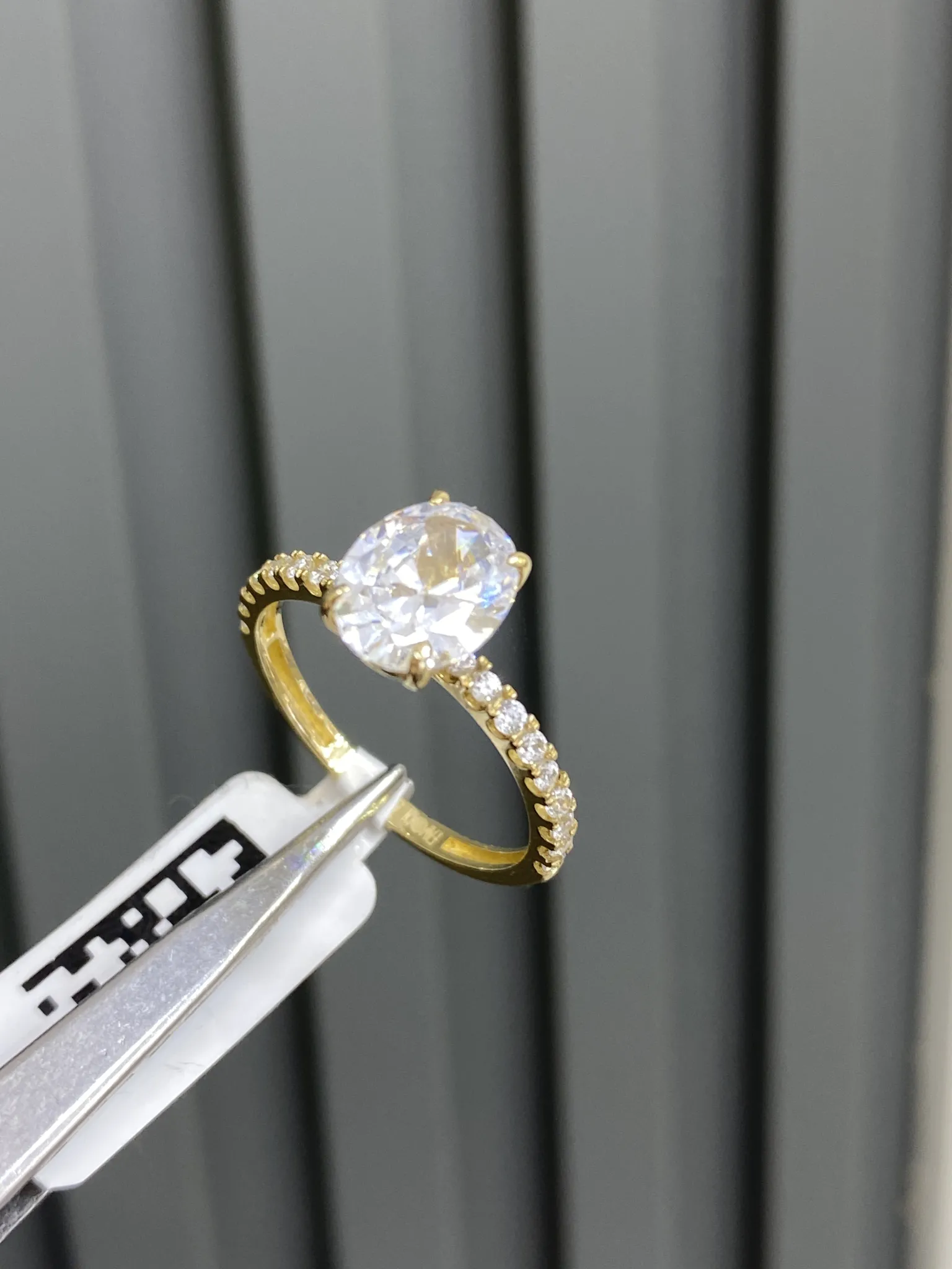 Favori Marka Oval Kesim Yüzük