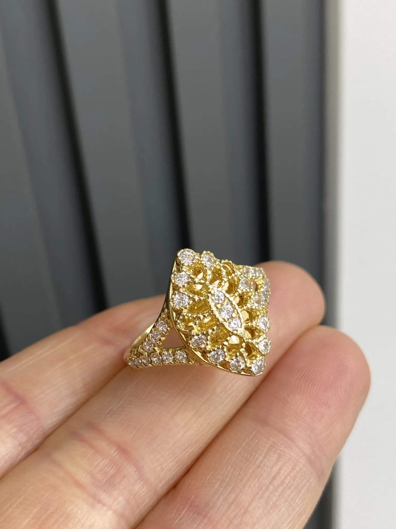 Favori Marka İtalyan Model Yüzük