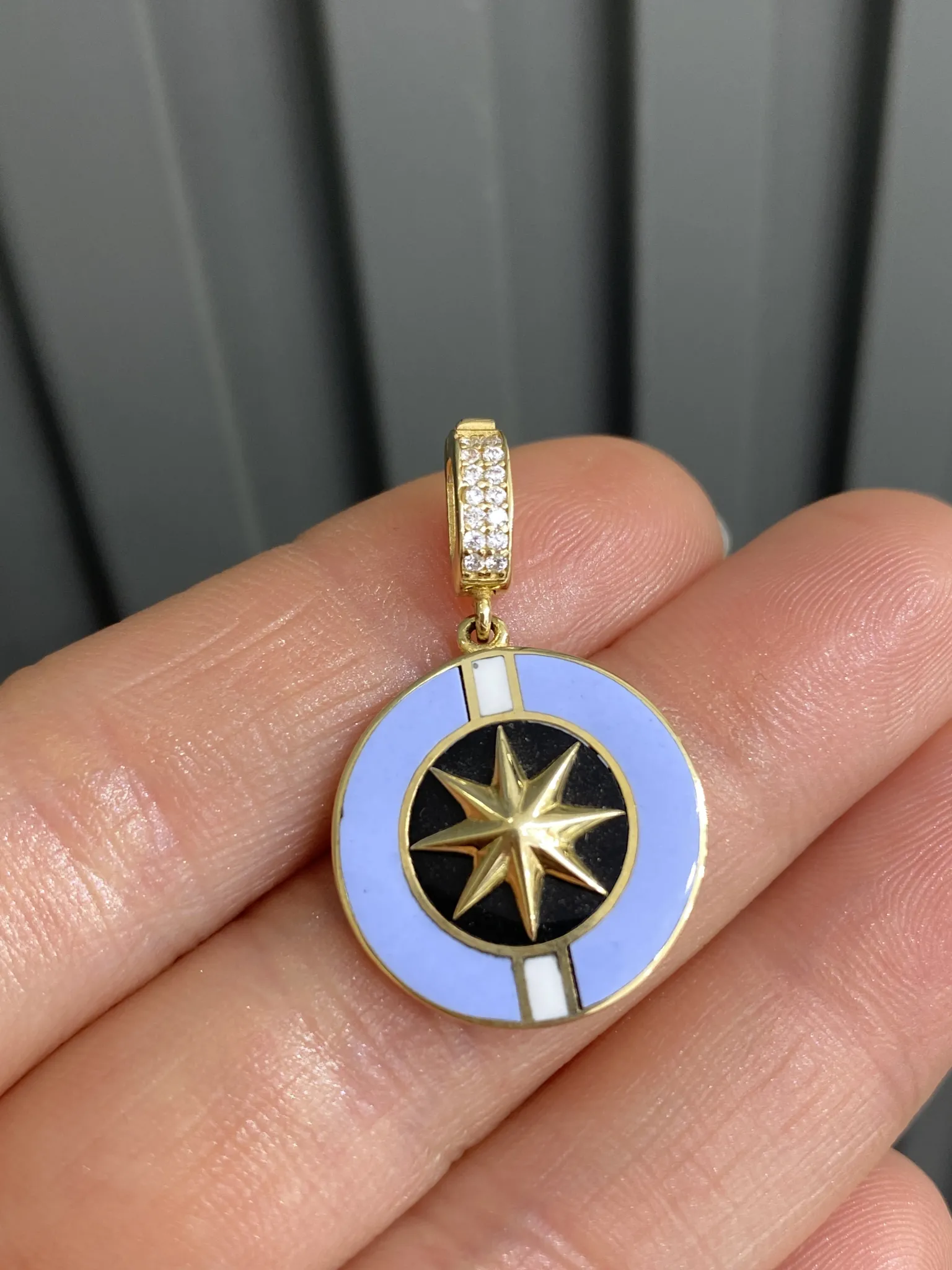 Favori Marka Charm Model Uç