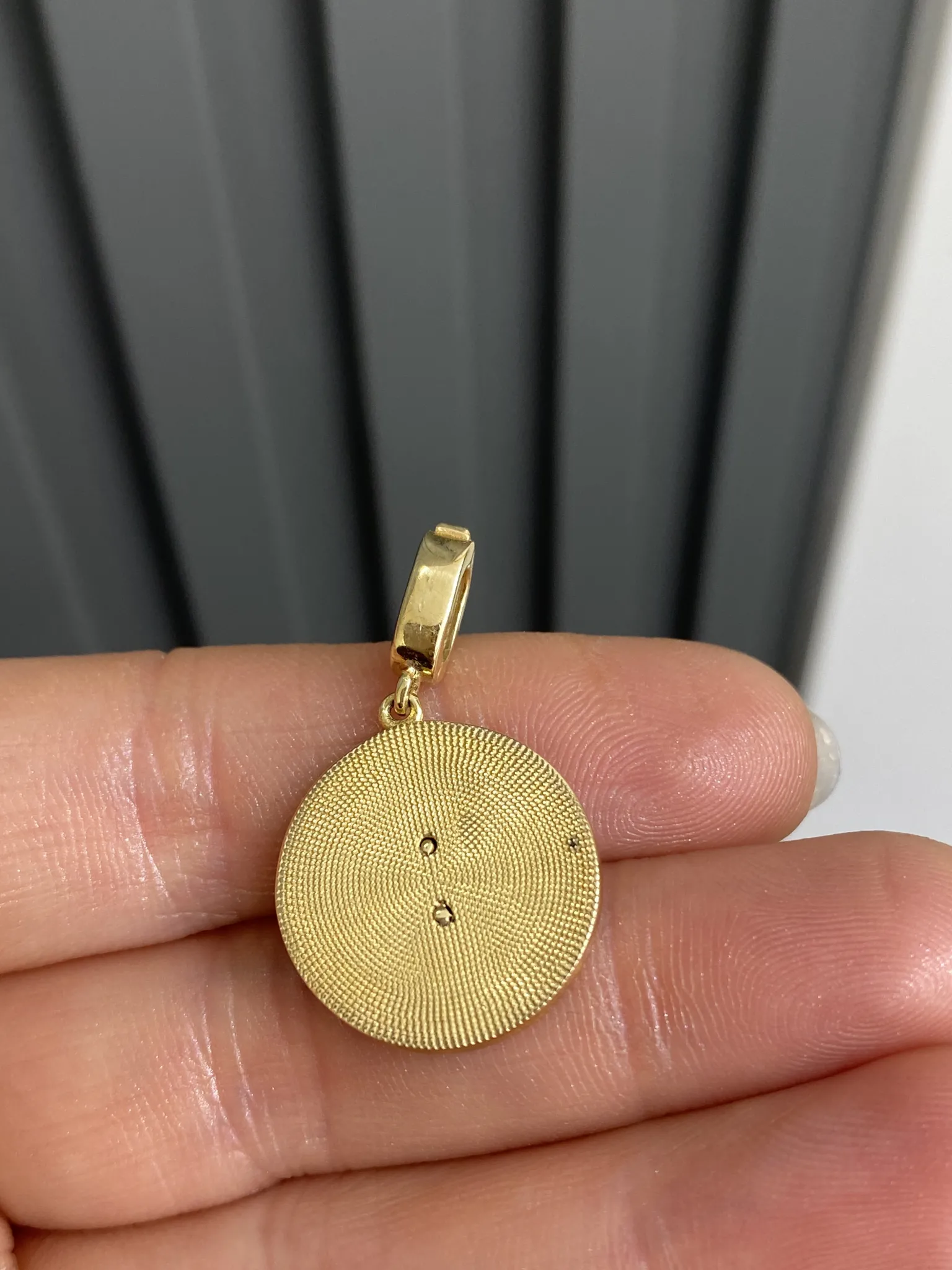 Favori Marka Charm Model Uç