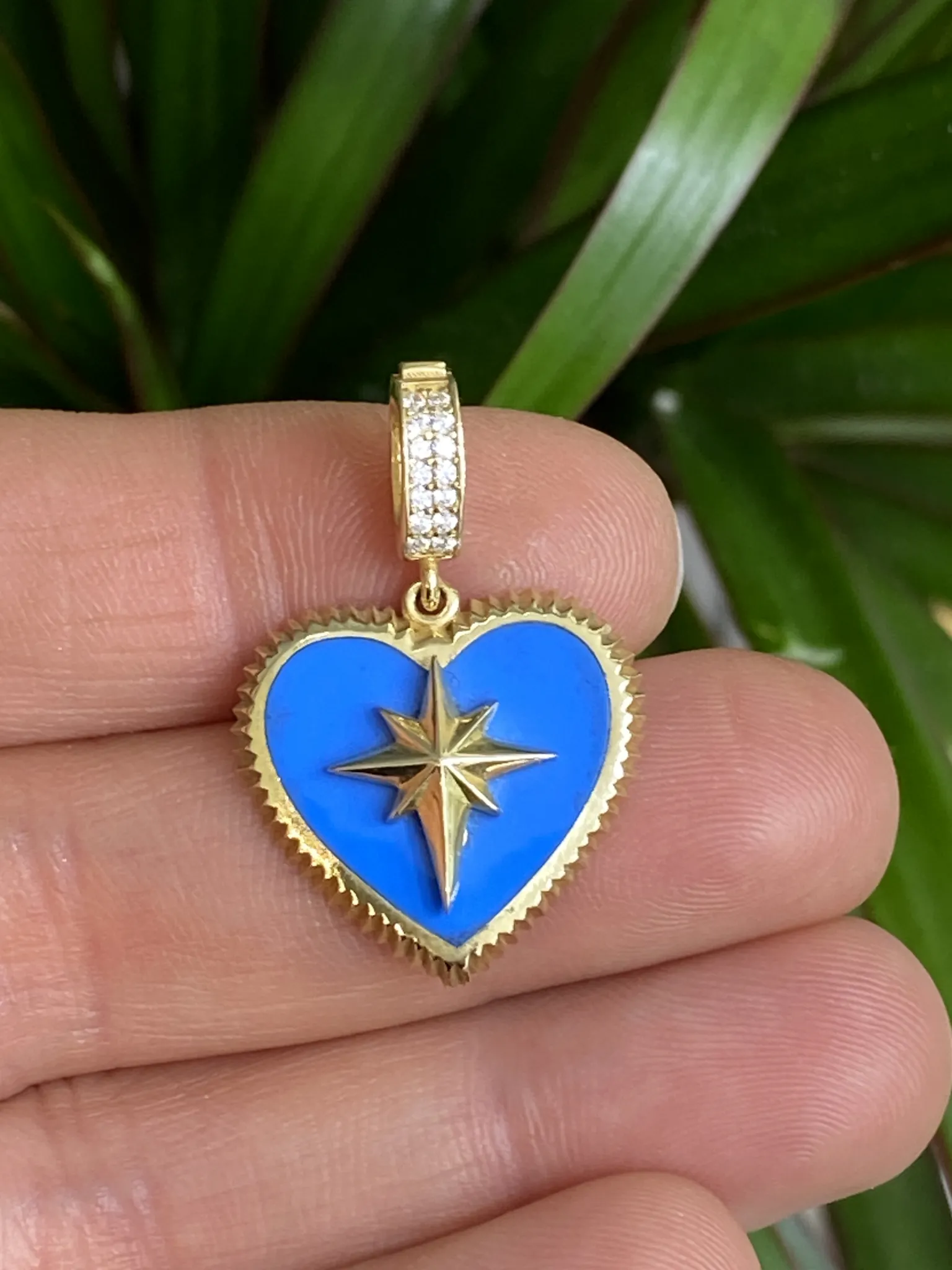 Favori Marka Charm Model Uç