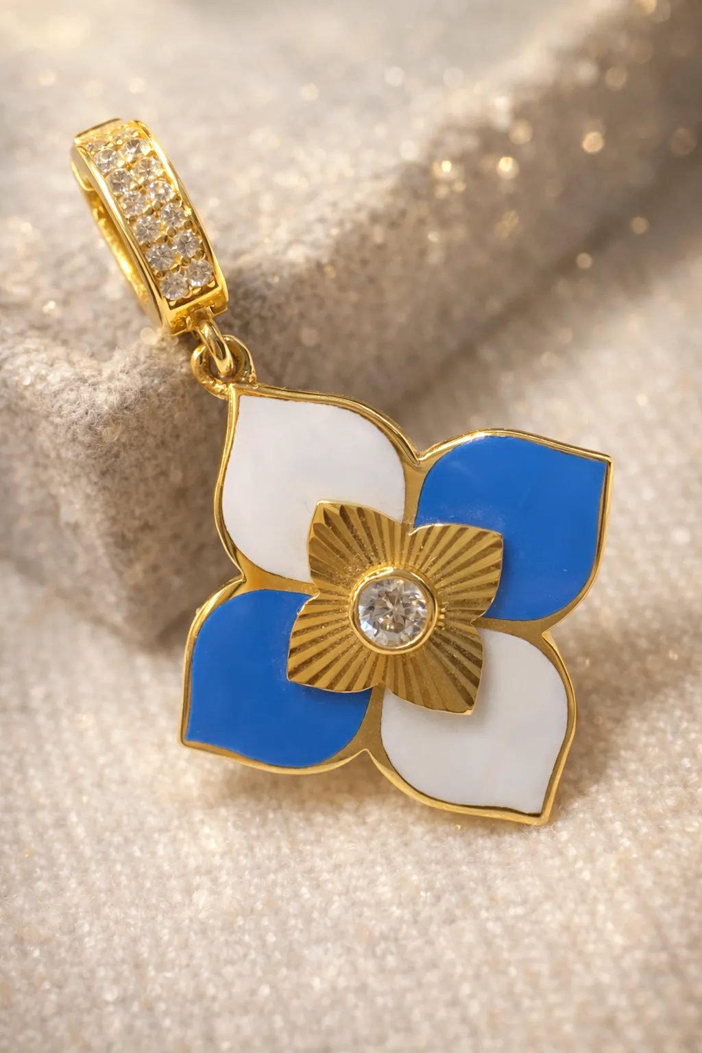 Favori Marka Charm Model Uç