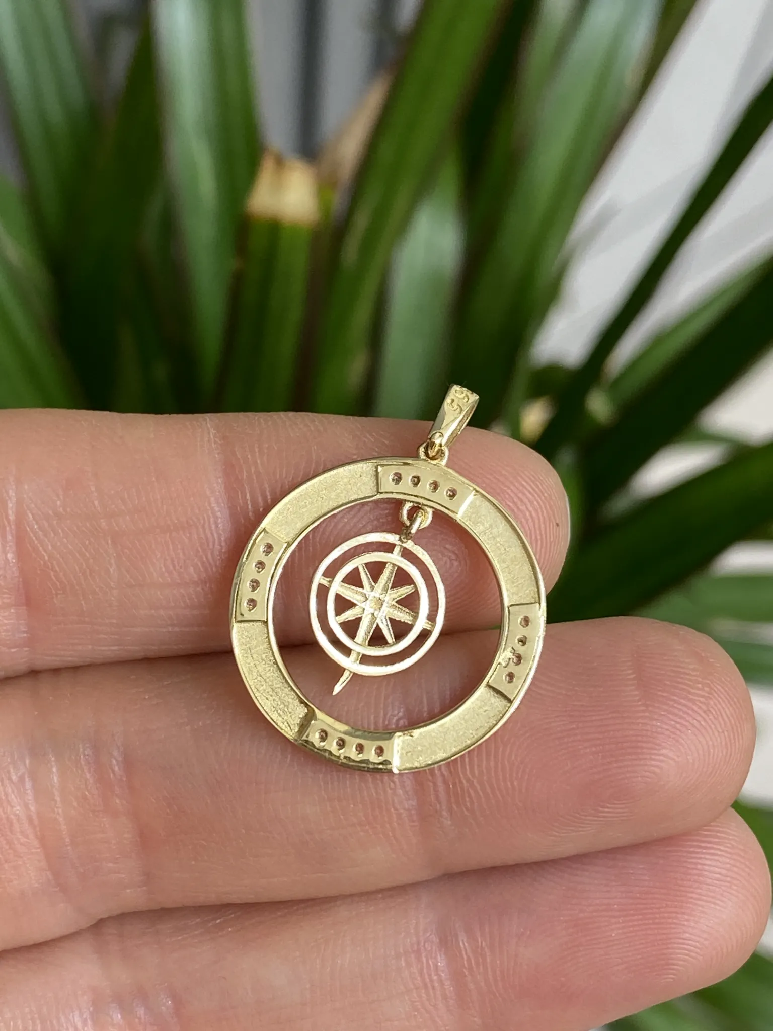 Favori Marka İtalyan Model Uç Sallamalı