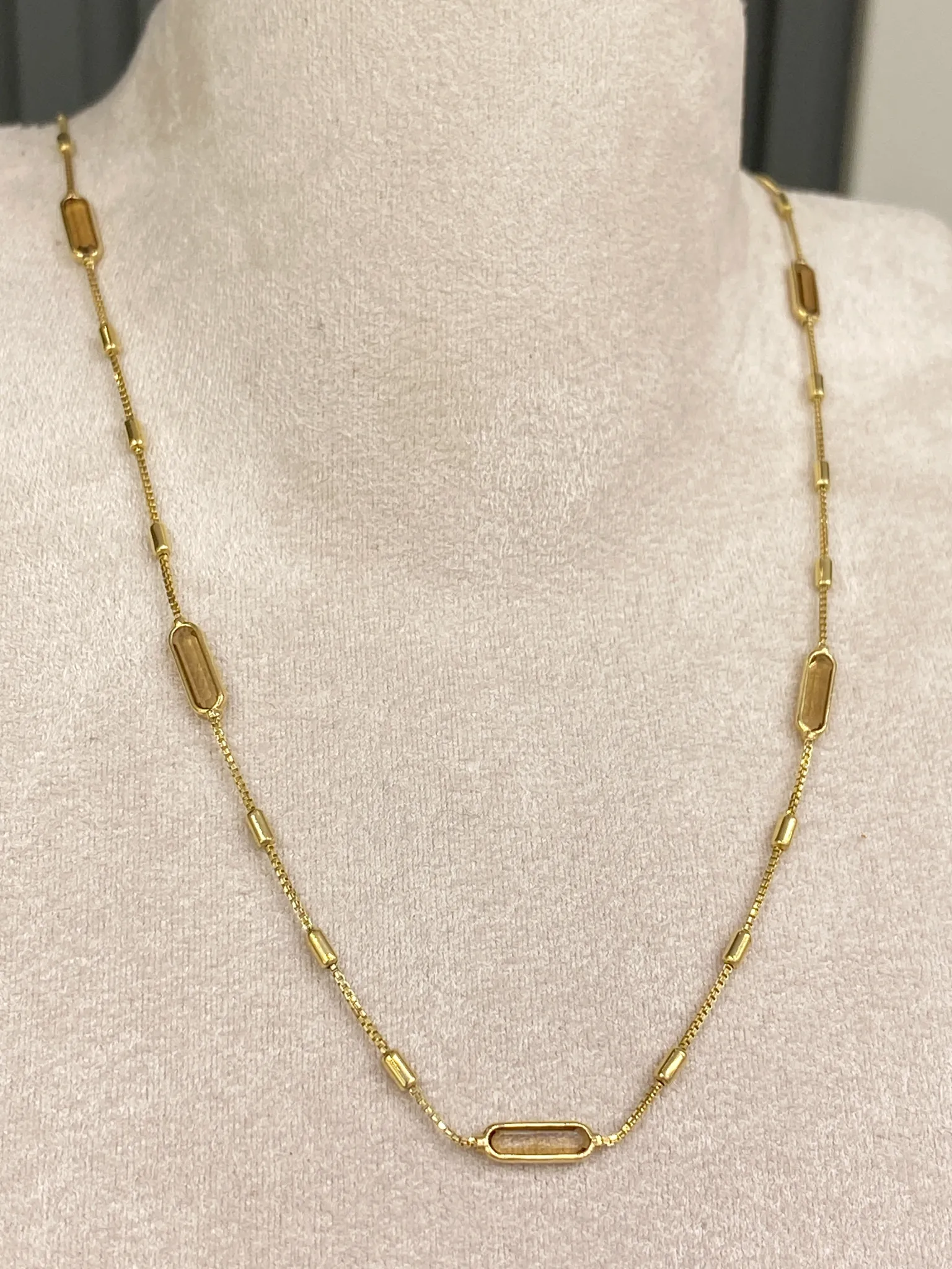 Favori Marka Renkli Taşlı Kolye 45 cm