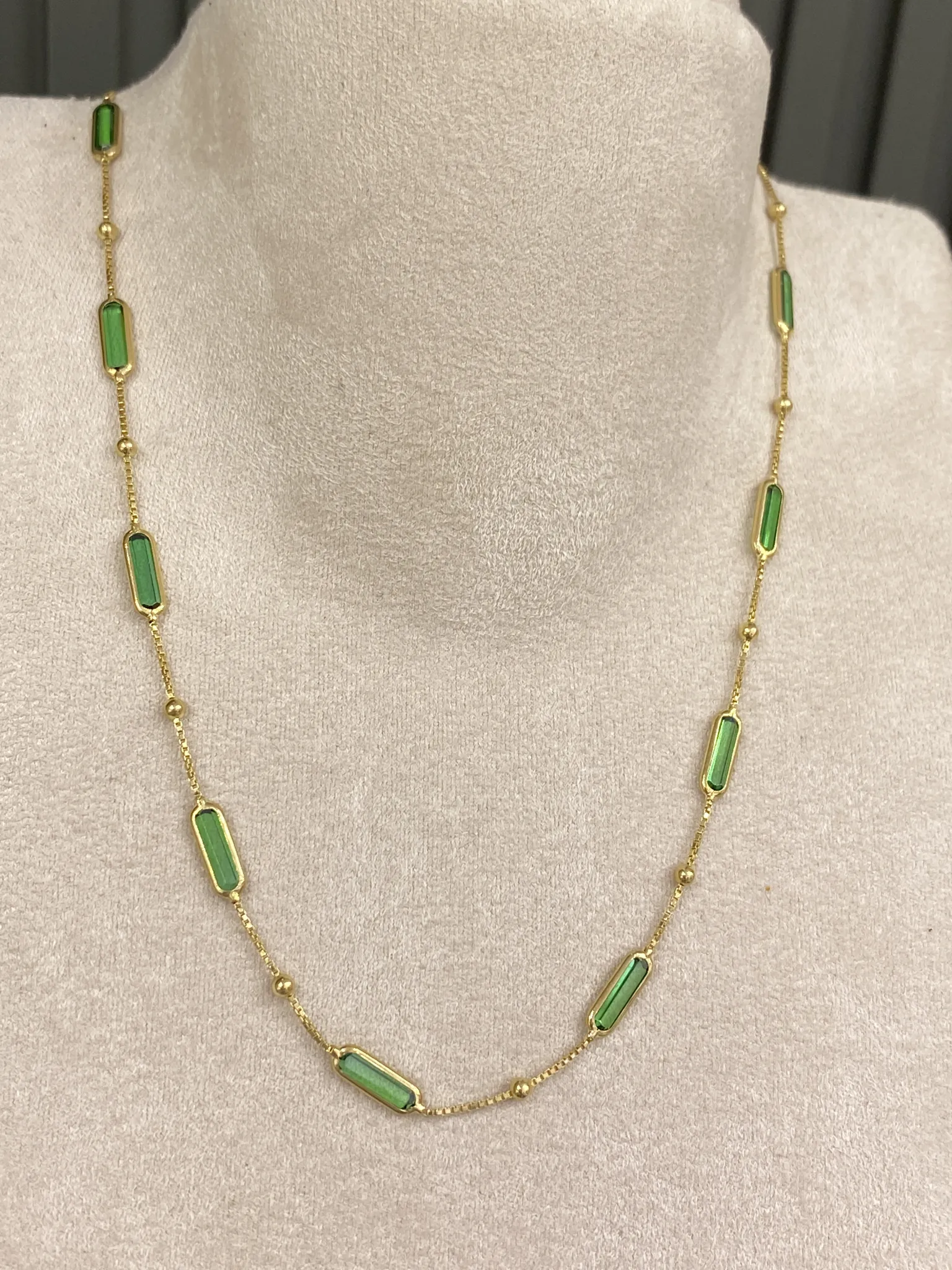 Favori Marka Renkli Taşlı Kolye 45 cm