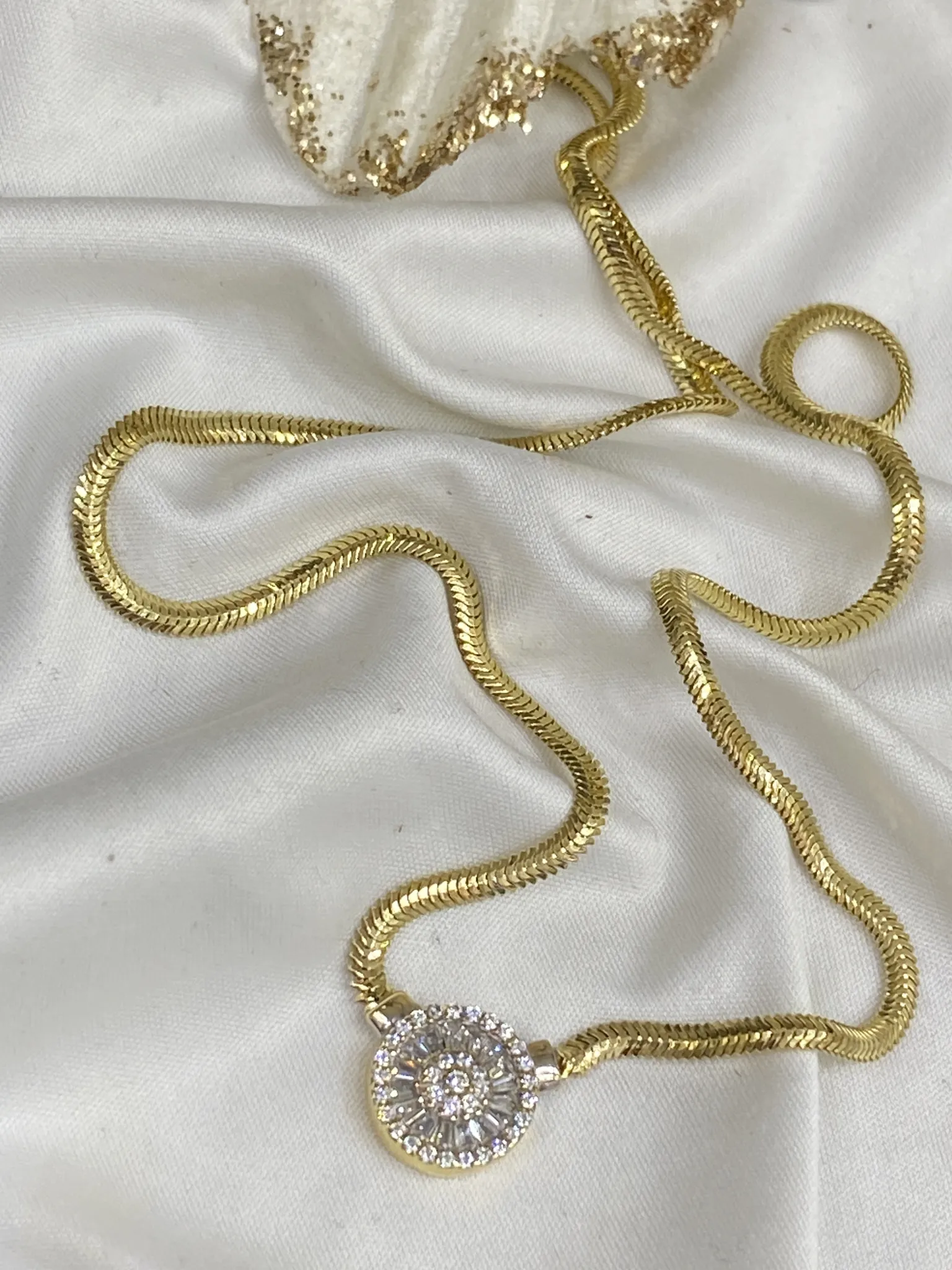 Favori Marka Balık Sırtı Model Baget Taşlı Zincir 45 cm