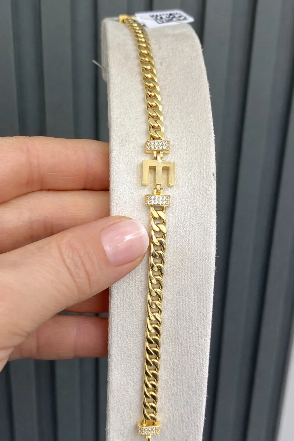 Favori Marka Harf Model Bileklik