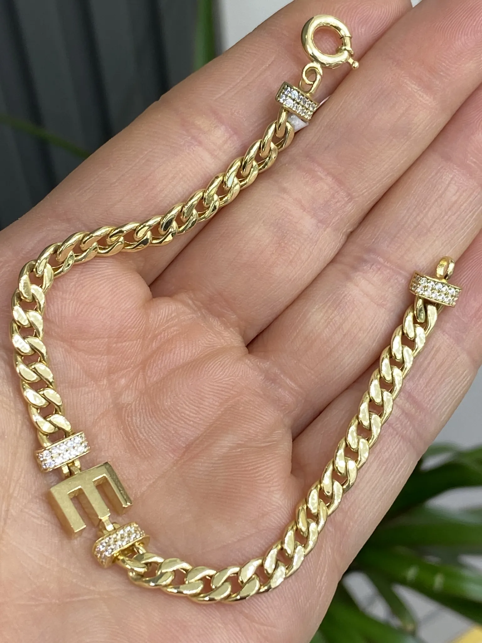 Favori Marka Harf Model Bileklik