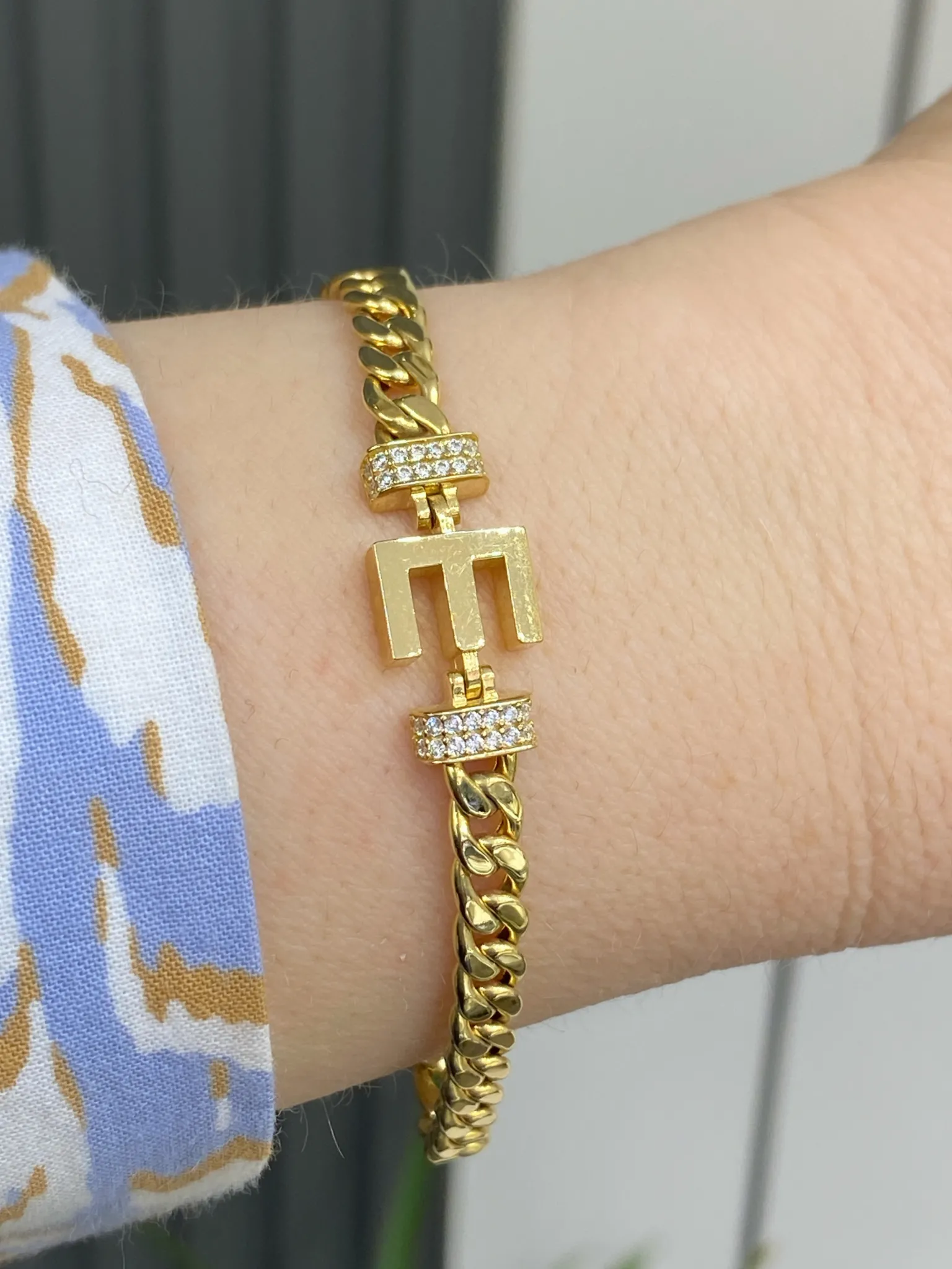 Favori Marka Harf Model Bileklik