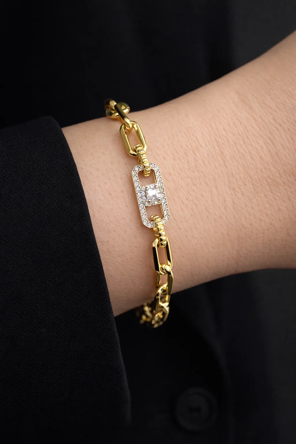 Favori Marka İtalyan Model Taşlı Bileklik 