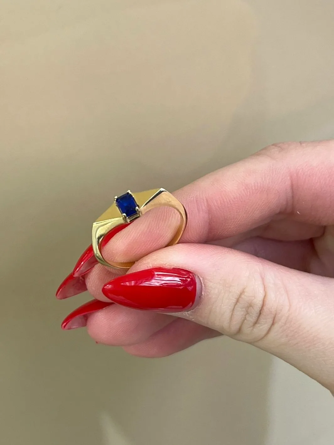 Favori Marka Mavi Taşlı Model