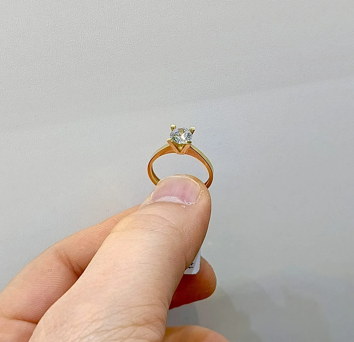 Favori Marka Tek Taş Model Yüzük