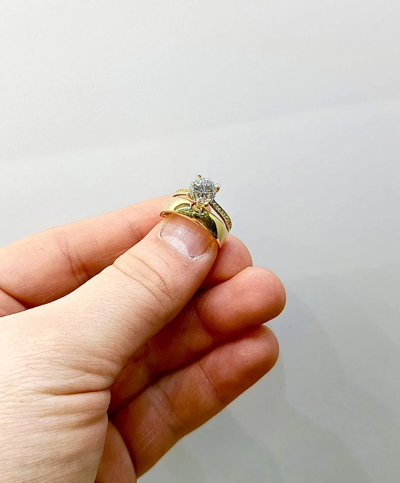 Favori Marka Alyanslı Tek Taş Yüzük