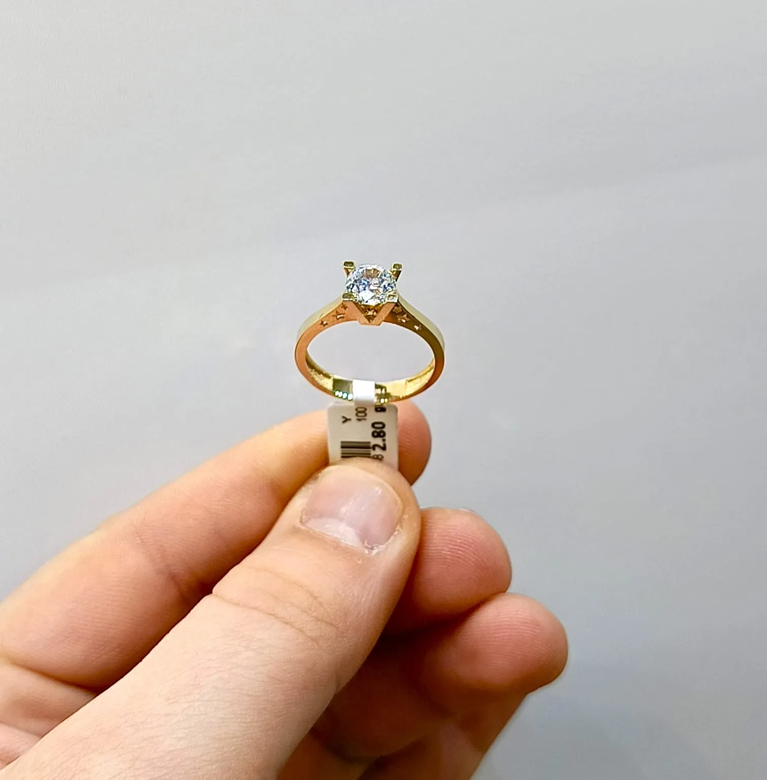 Favori Marka Tek Taş Model Yüzük