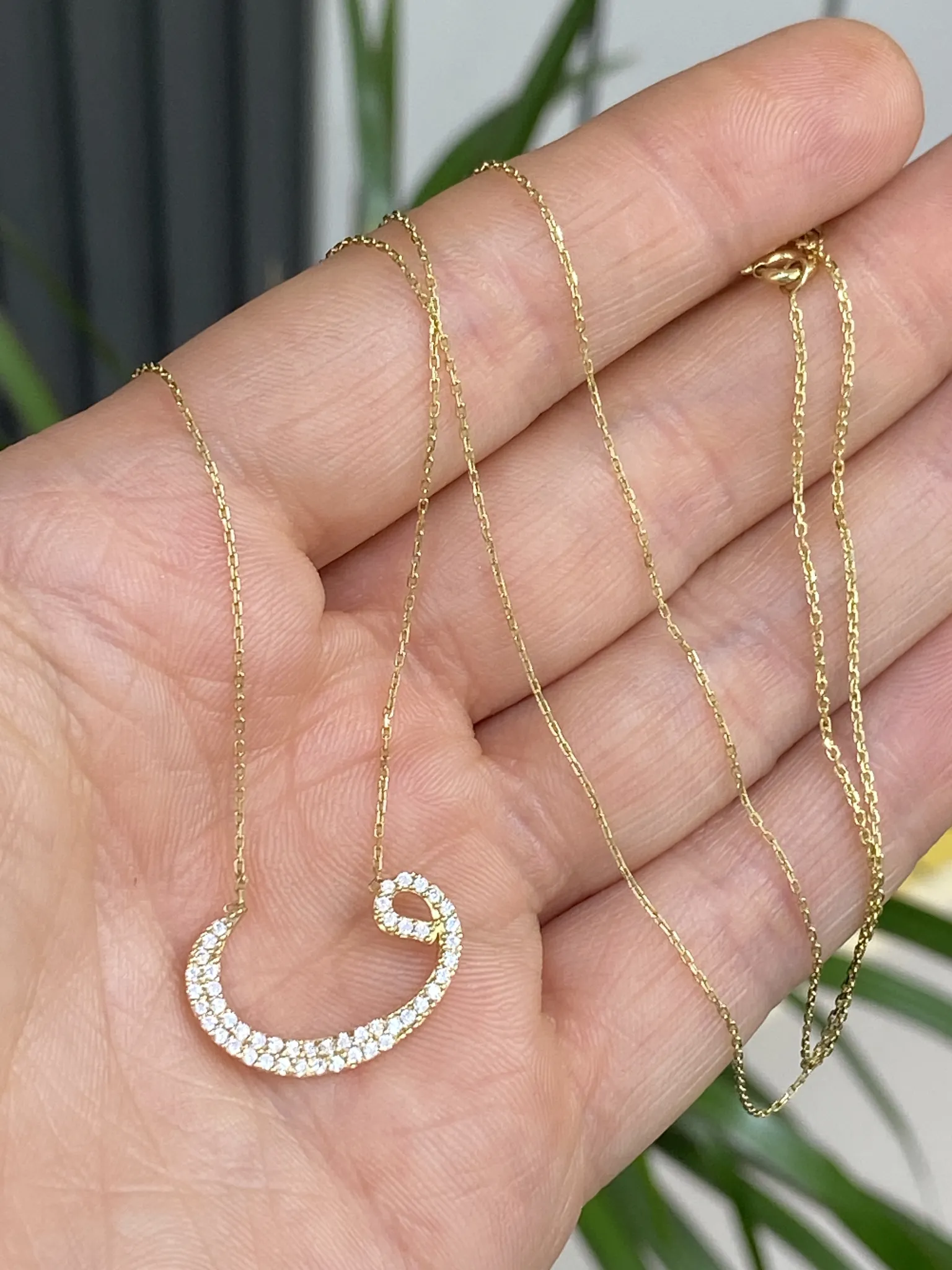 Favori Marka Vav Model Kolye