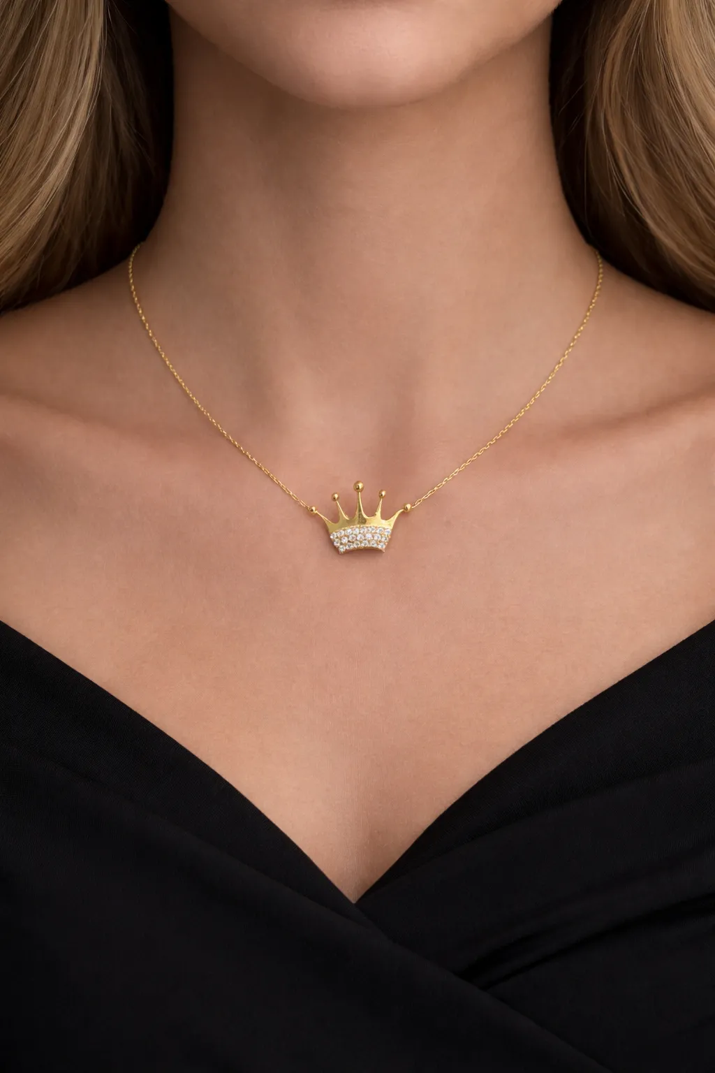 Favori Marka Taç Model Kolye