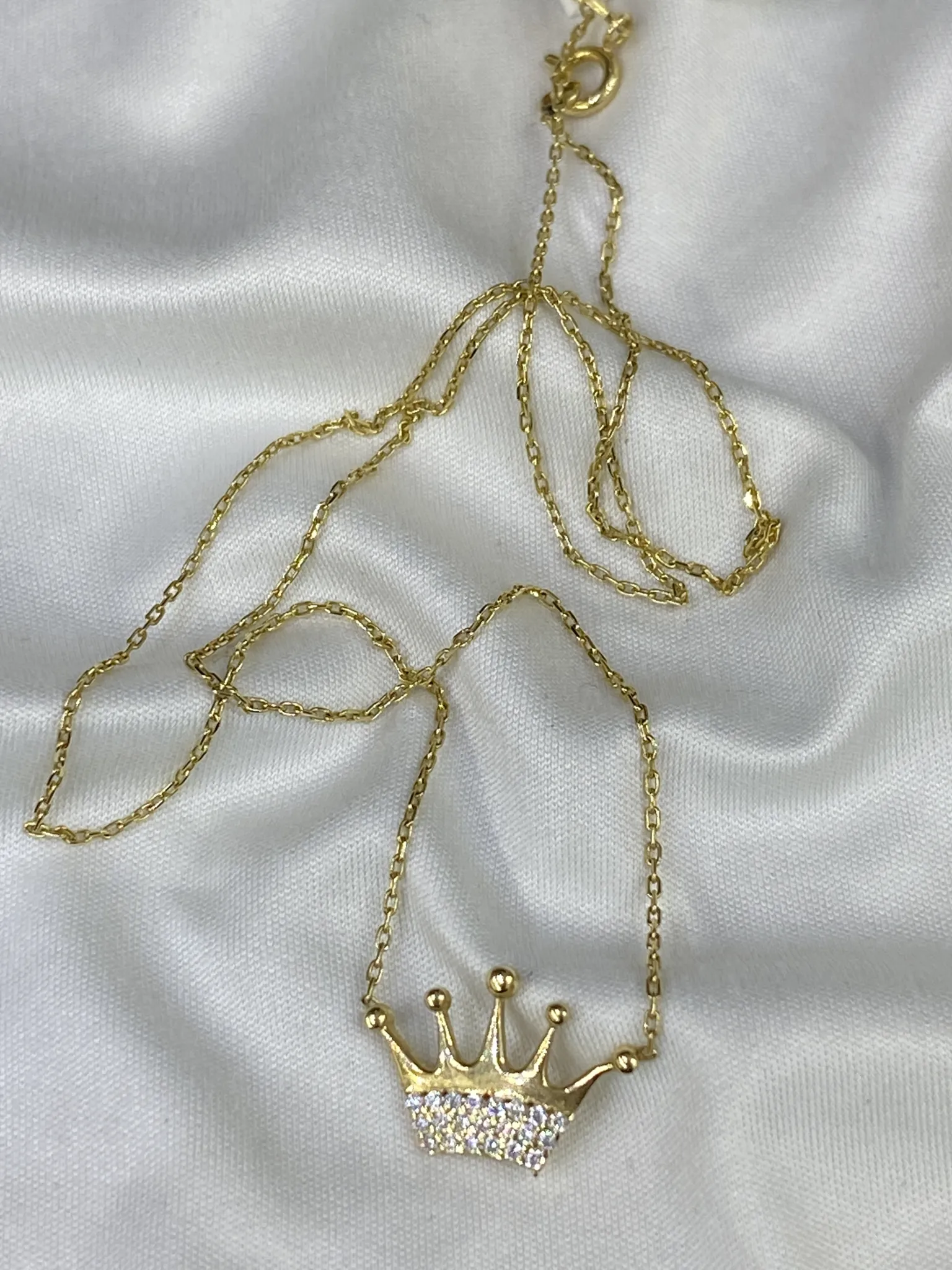 Favori Marka Taç Model Kolye