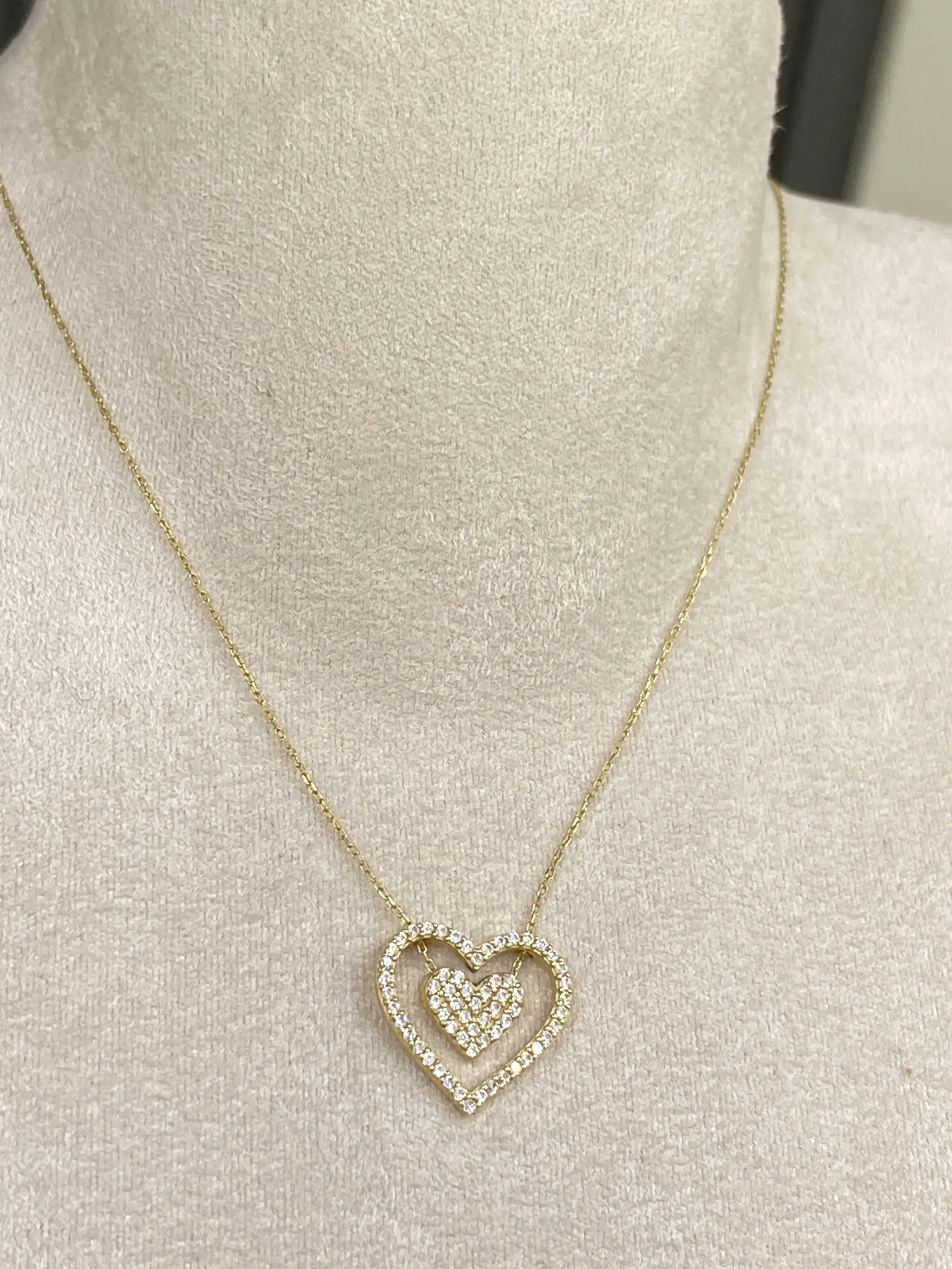 Favori Marka Kalpli Model Kolye