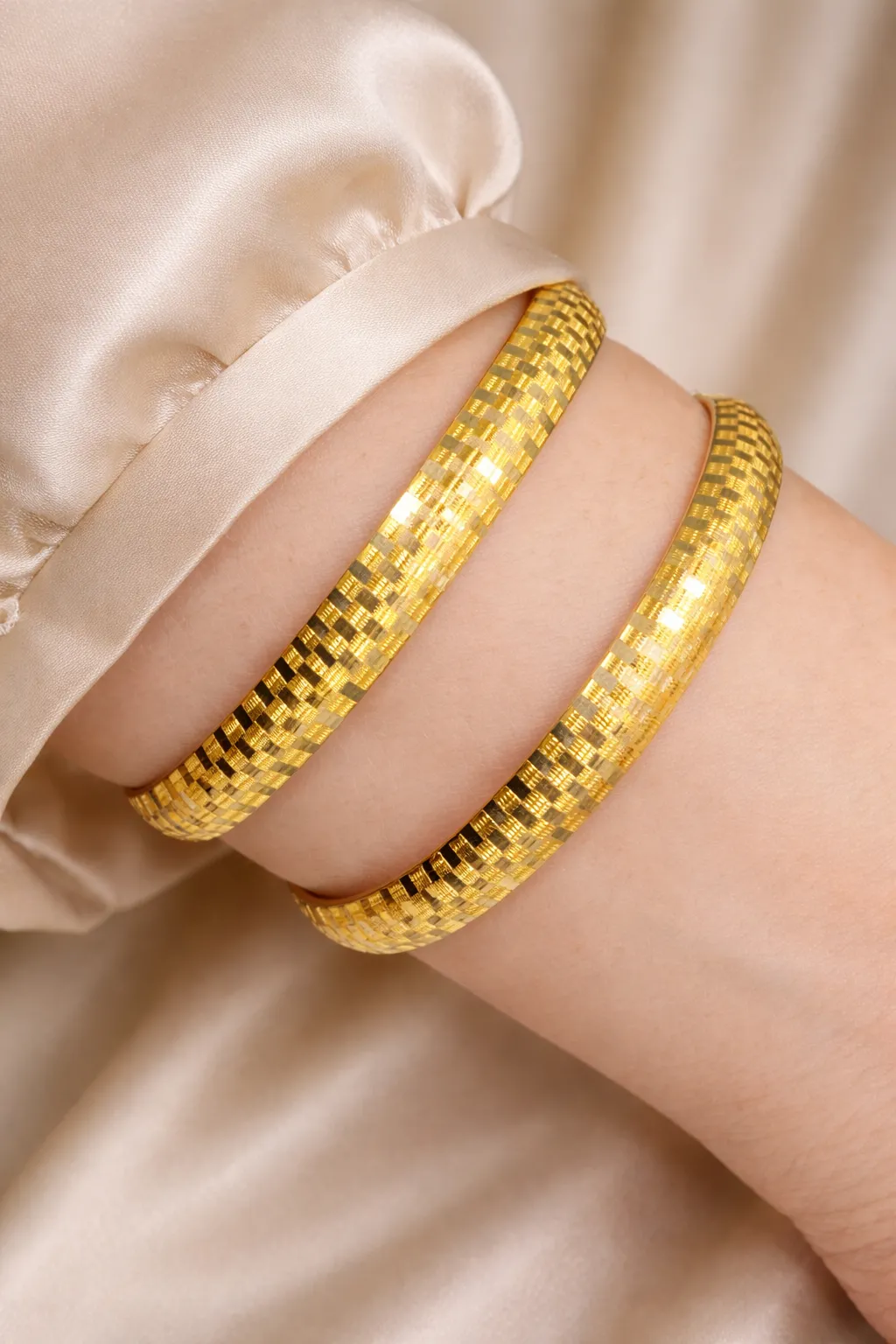 14 Ayar Desenli Hediyelik Bilezik 20 NO