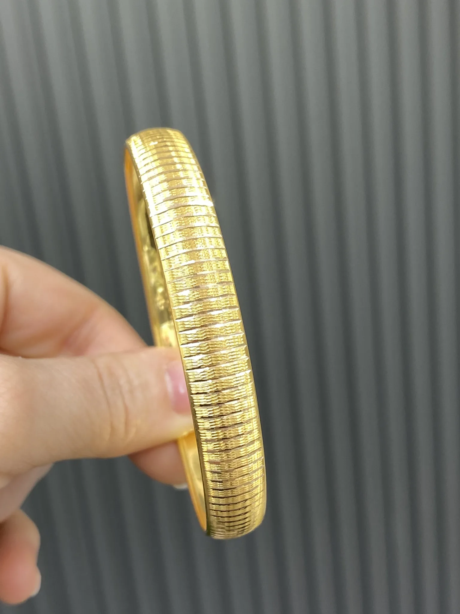 14 Ayar Hediyelik Desenli Bilezik 21 NO