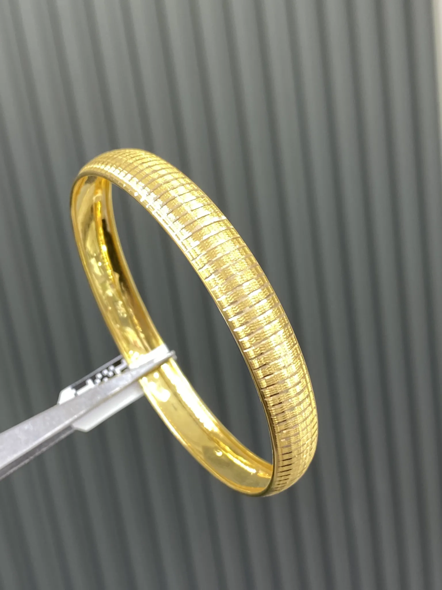 14 Ayar Hediyelik Desenli Bilezik 21 NO