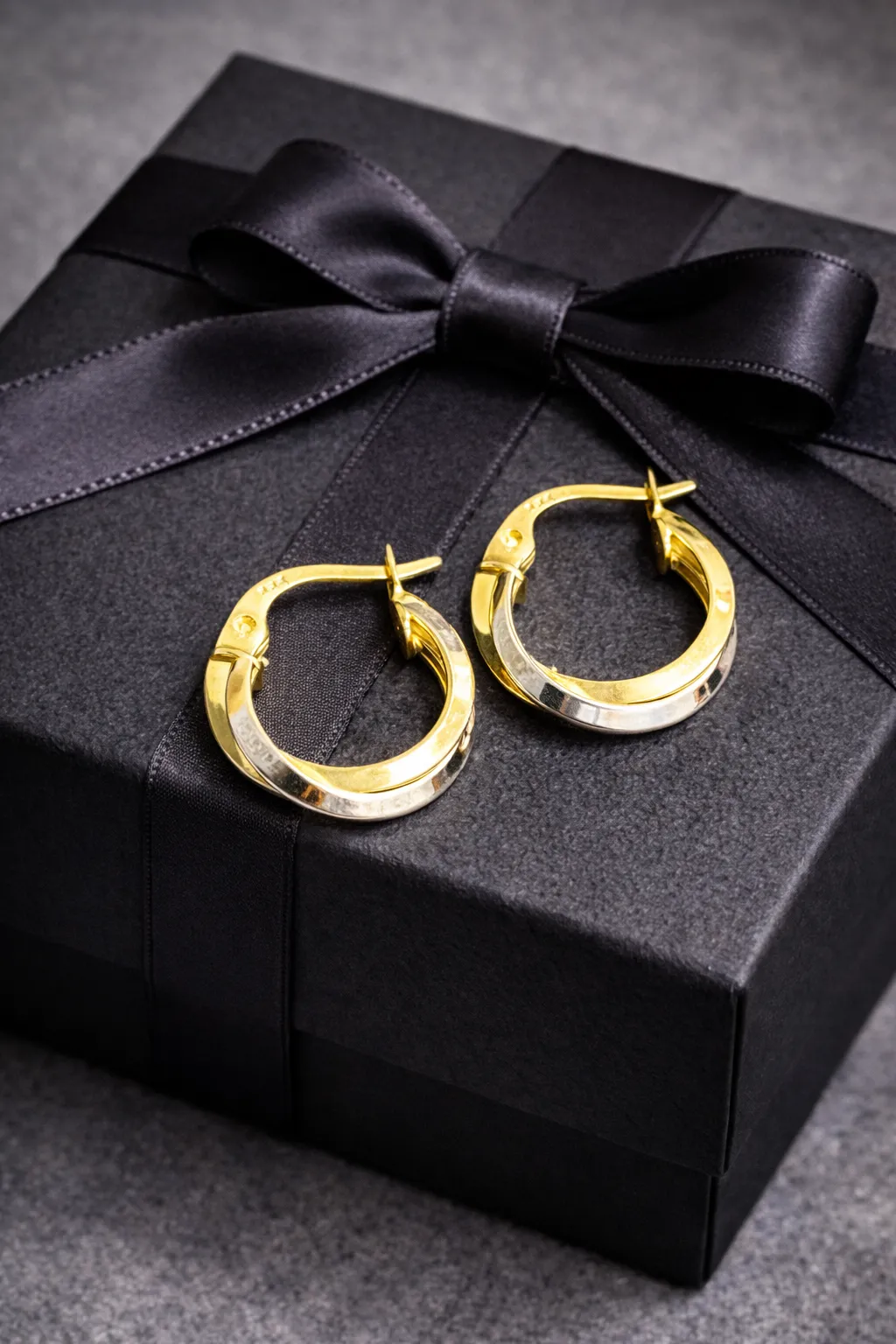 Favori Marka Halka Küpe