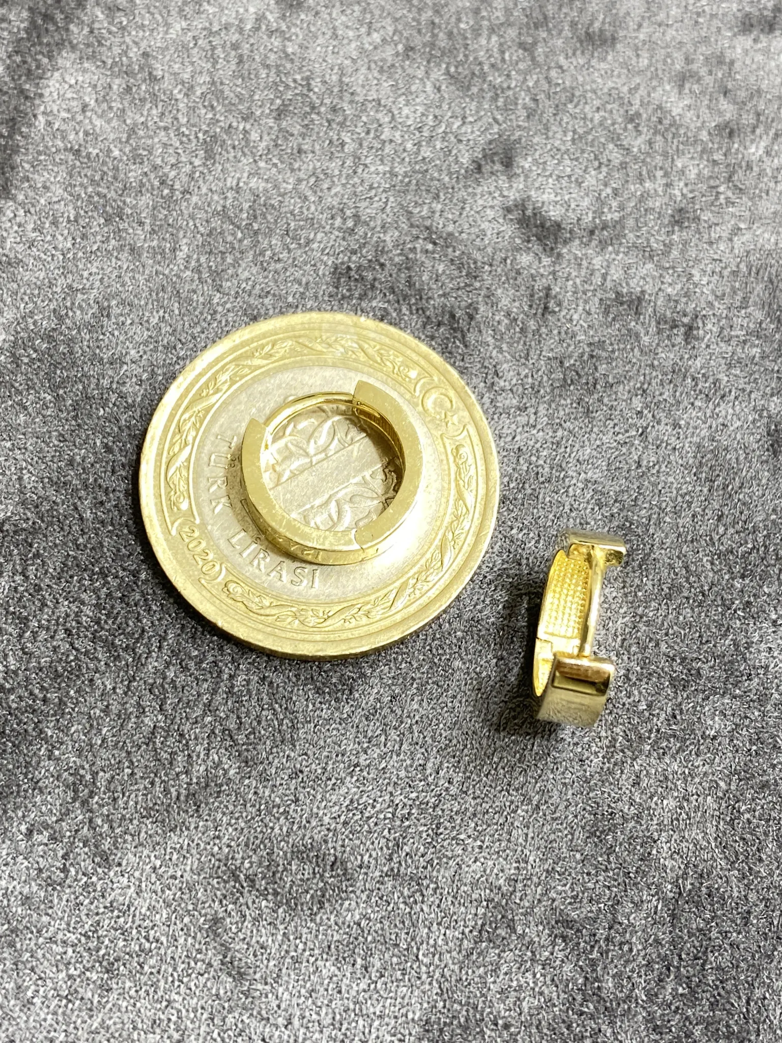 Favori Marka Halka Model Küpe