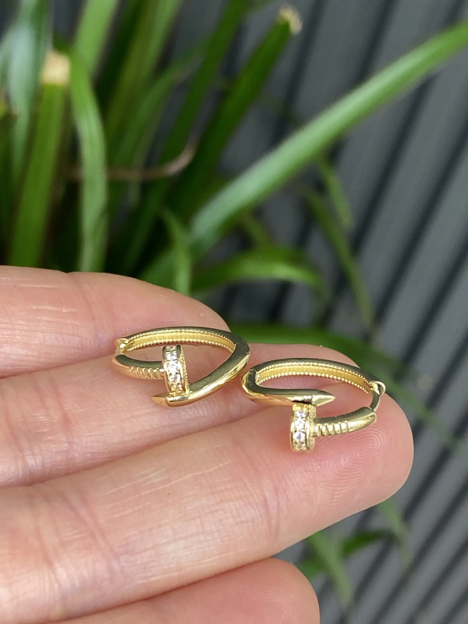 Favori Marka İtalyan Model Küpe